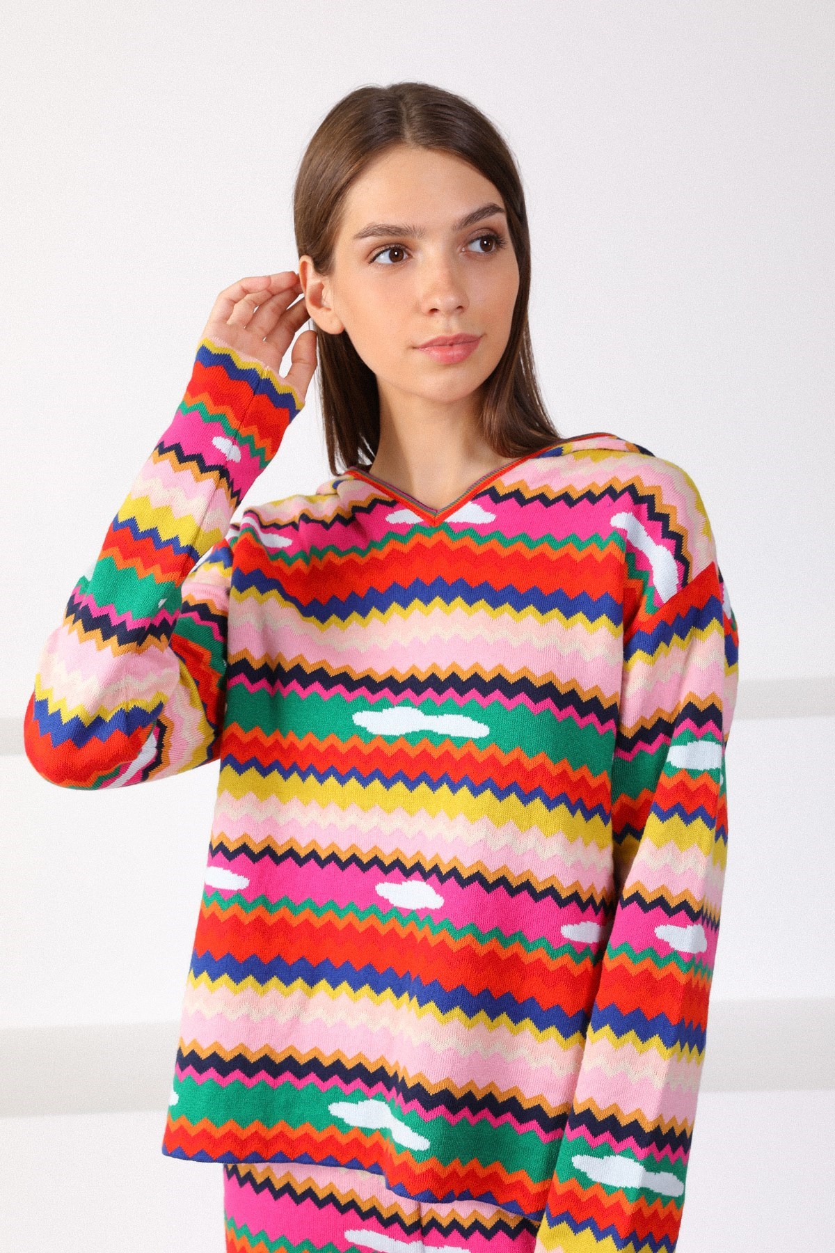 Ferraro Multi V Yaka Kapüşonlu Kadın Triko Kazak