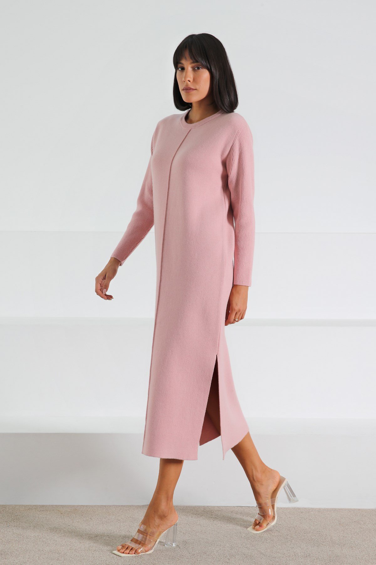 Ferraro Pembe Yandan Yırtmaçlı Midi Boy Kaşmirli Kadın Triko Elbise