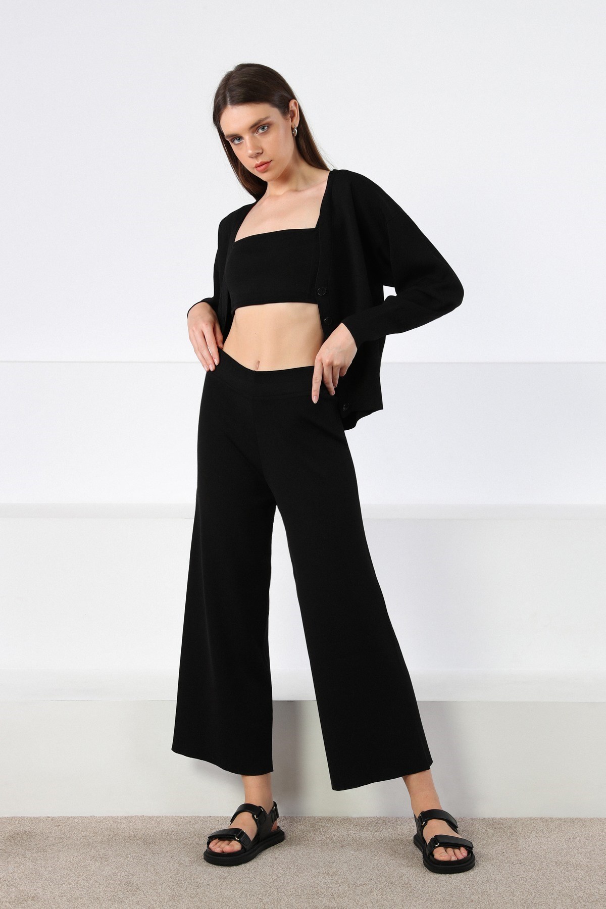 Ferraro Siyah Bol Paça Midi Boy Kadın Triko Pantolon