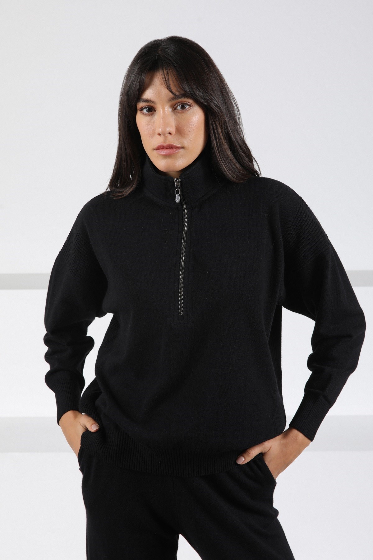 Ferraro Siyah Fermuarlı Kaşmirli Kadın Triko Kazak