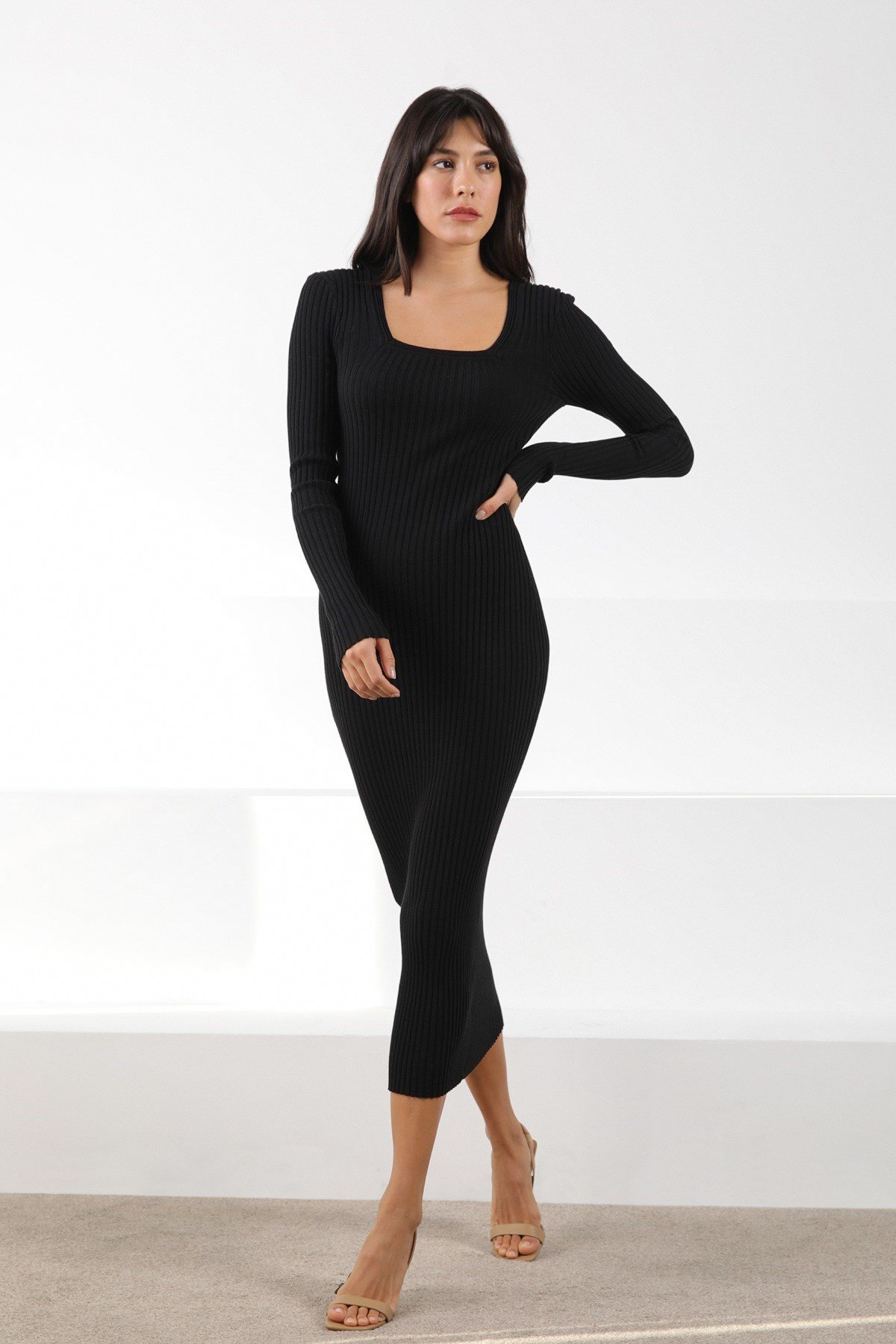 Ferraro Siyah Pencere Yaka Kadın Triko Elbise