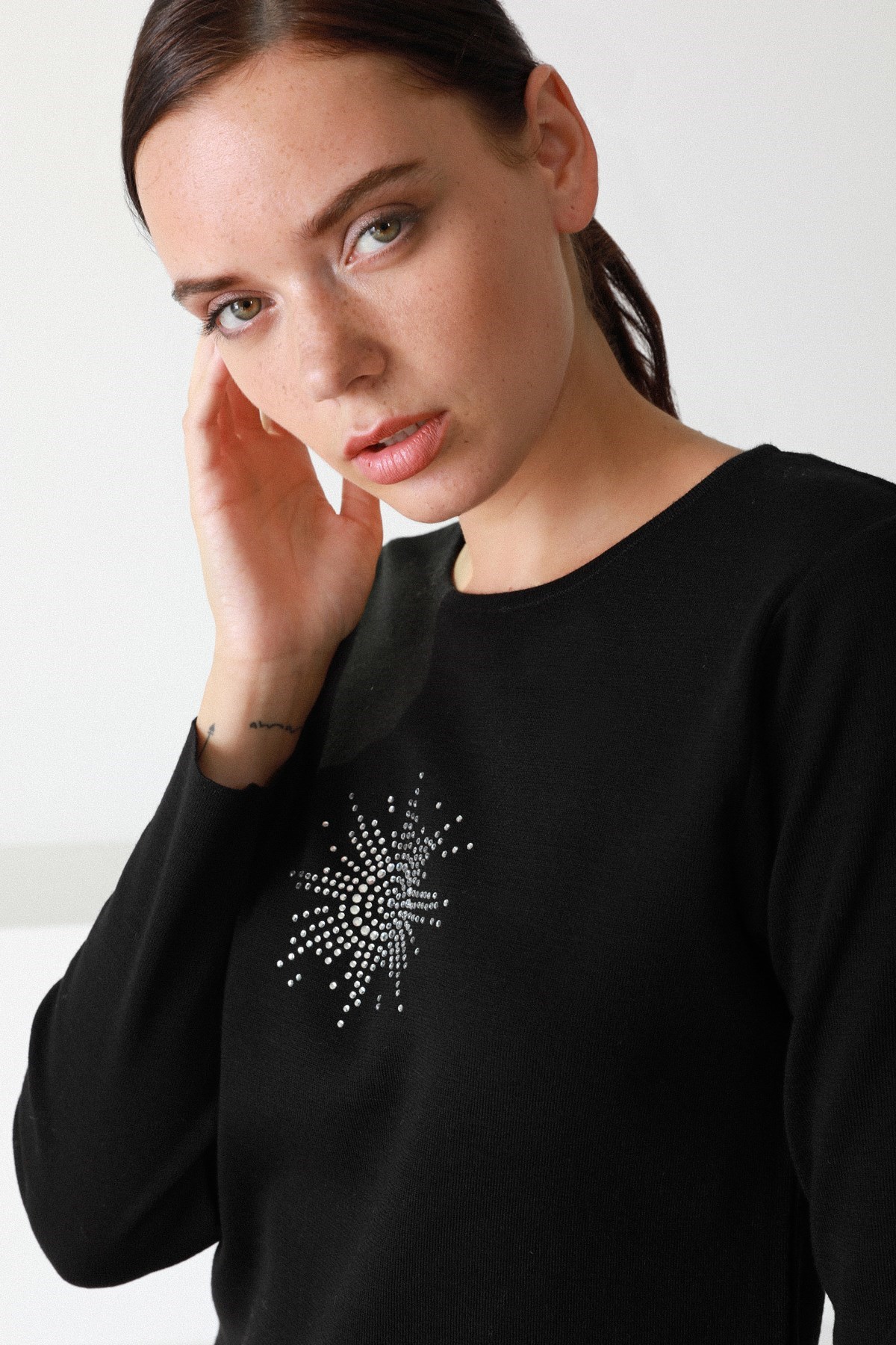 Ferraro Siyah Yuvarlak Yaka İtalyan Merino Yünü Kadın Triko Kazak