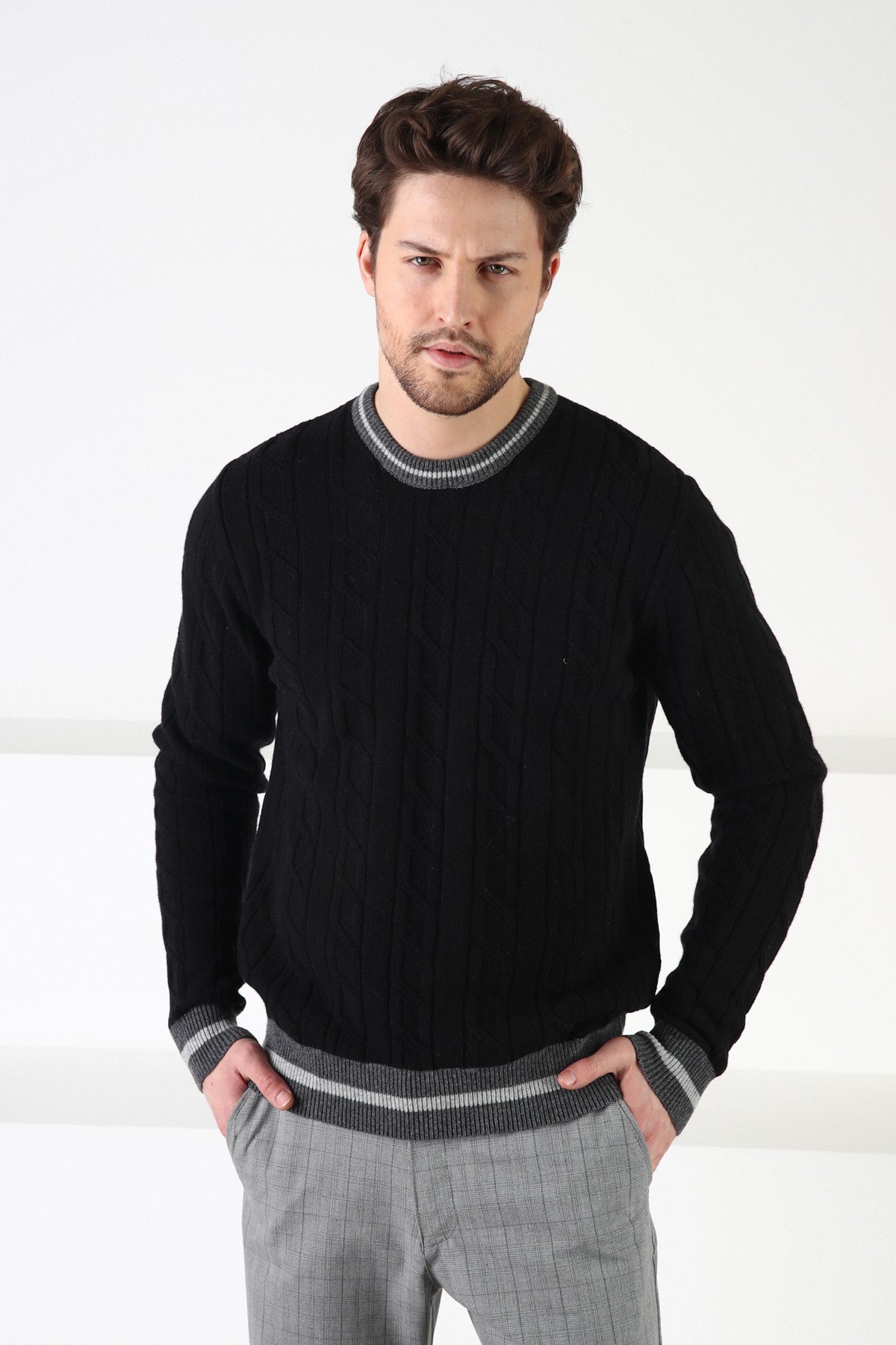 Ferraro Siyah/Füme Bisiklet Yaka %100 Kuzu Yünü Erkek Kazak