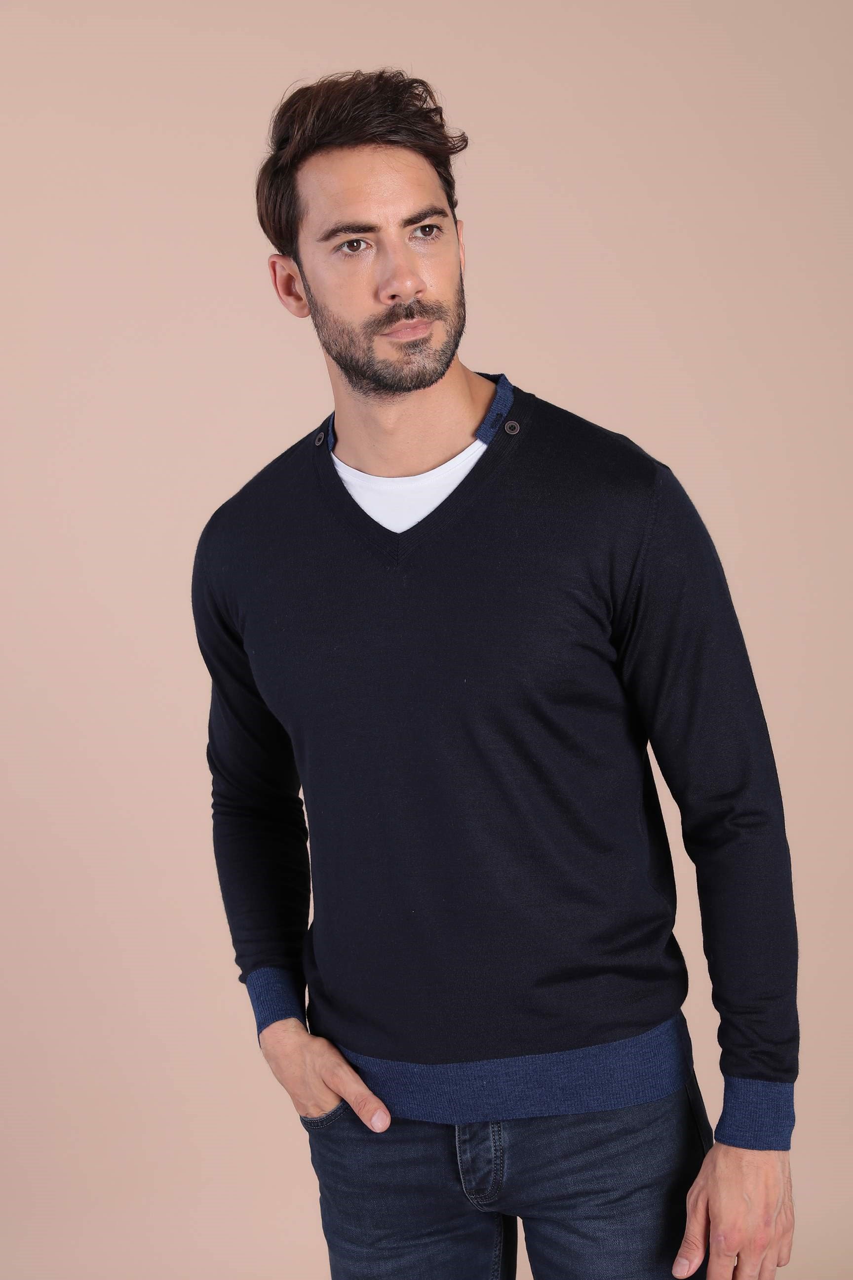 Ferraro V Yaka Superfine Yün Kazak