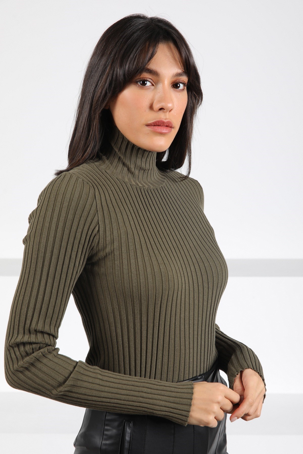 Ferraro Yeşil Balıkçı Yaka Pamuklu Kadın Triko Kazak