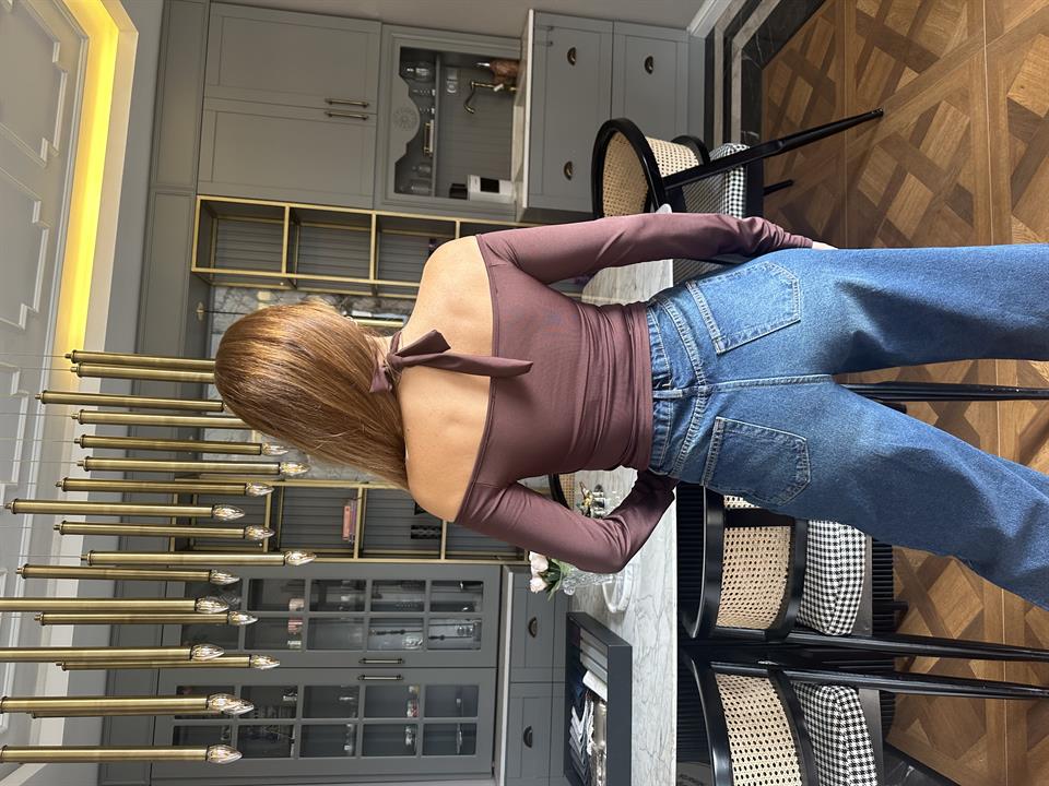 Acı Kahve Boyundan Bağlamalı Ön Fiyonk Bluz