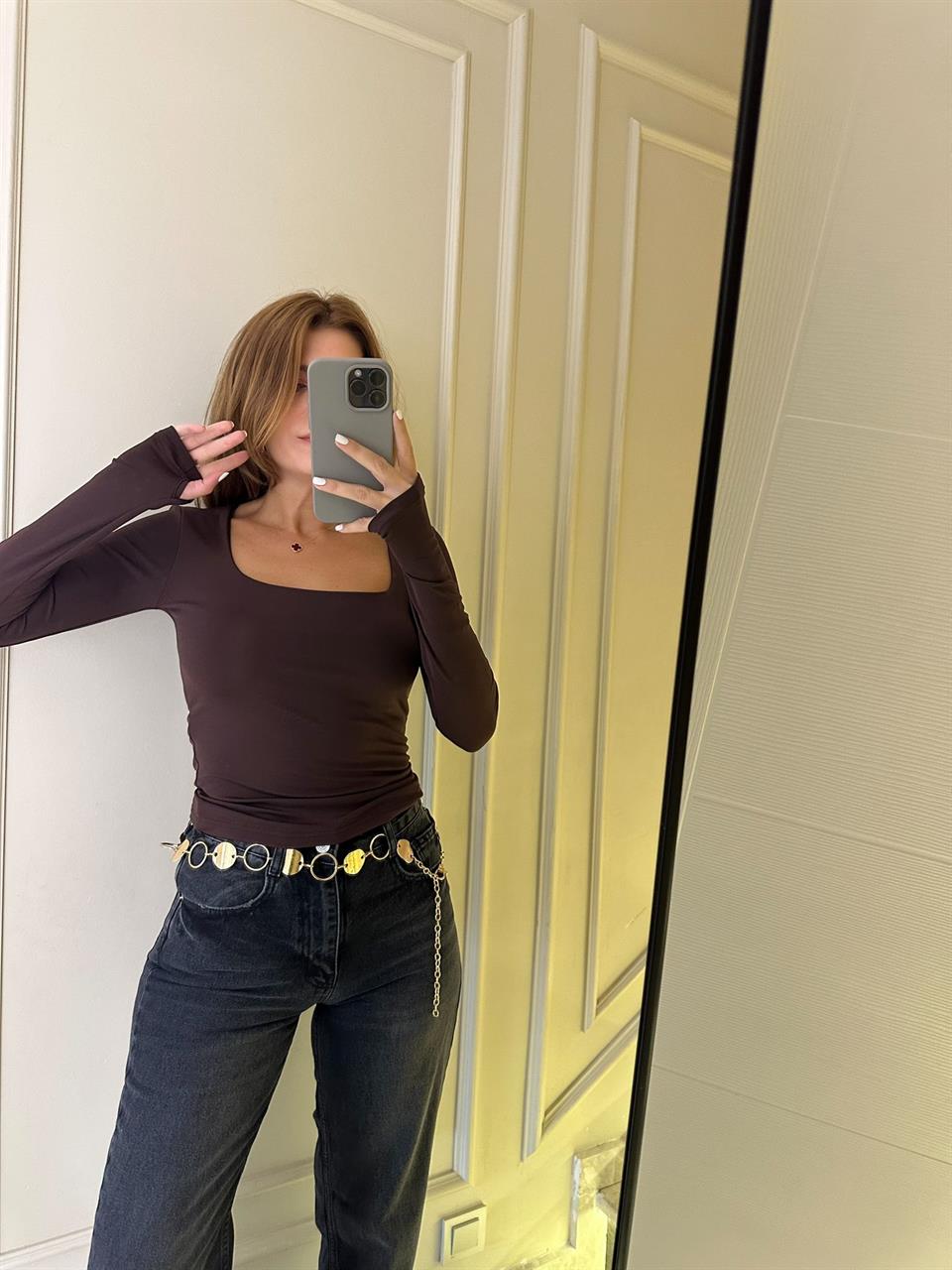 Acı Kahve Kare Yaka Parmak Geçmeli Dalgıç Bluz