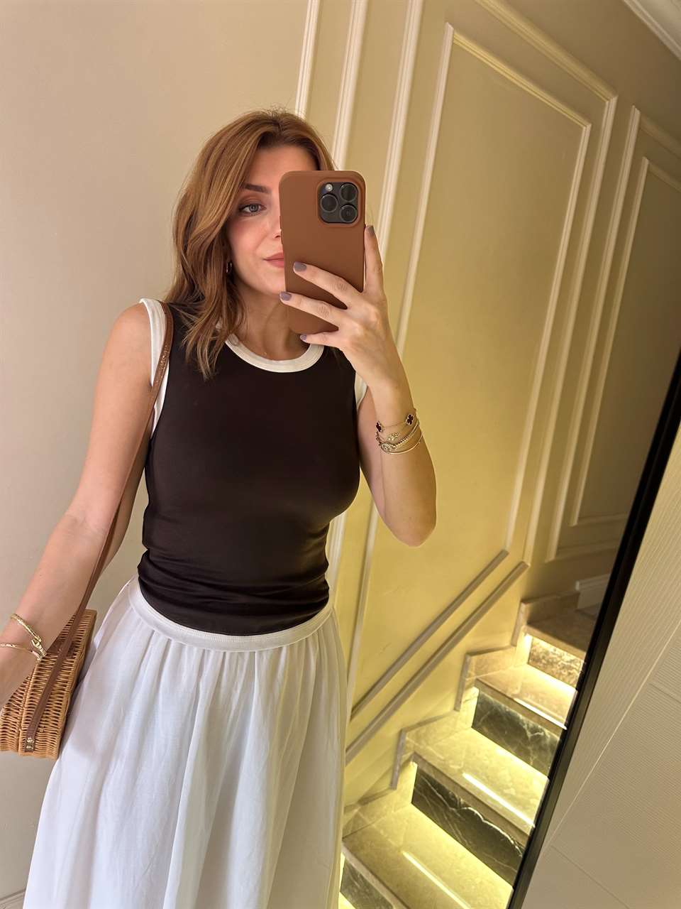 Acı Kahve Kontrast Biyeli Kolsuz Tişört