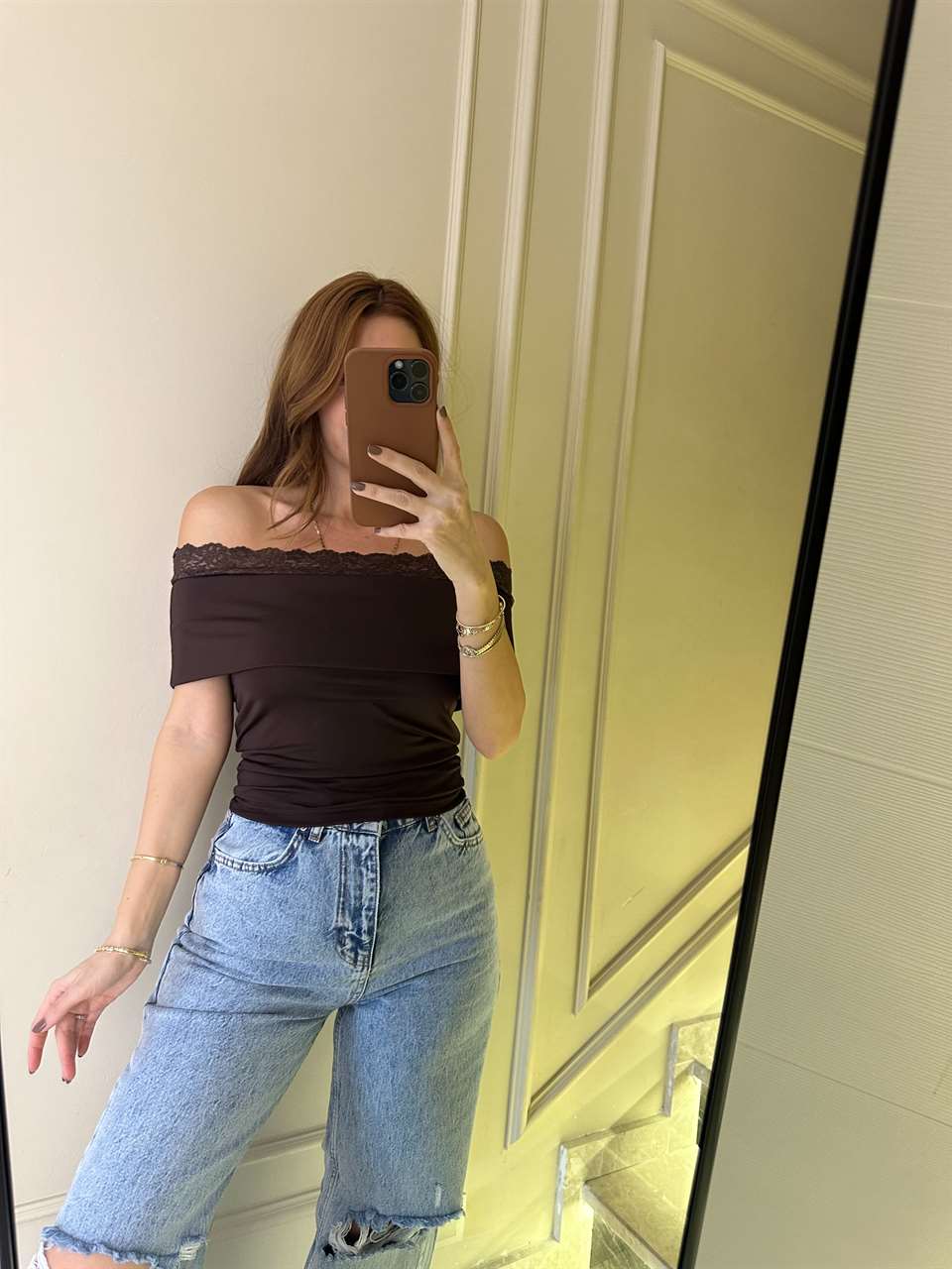 Acı Kahve Madonna Yaka Dantelli Bluz