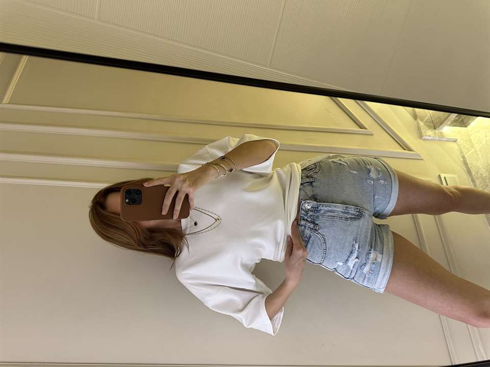 Açık Kar Yıkama Lazerli Paça Katlama Kot Şort