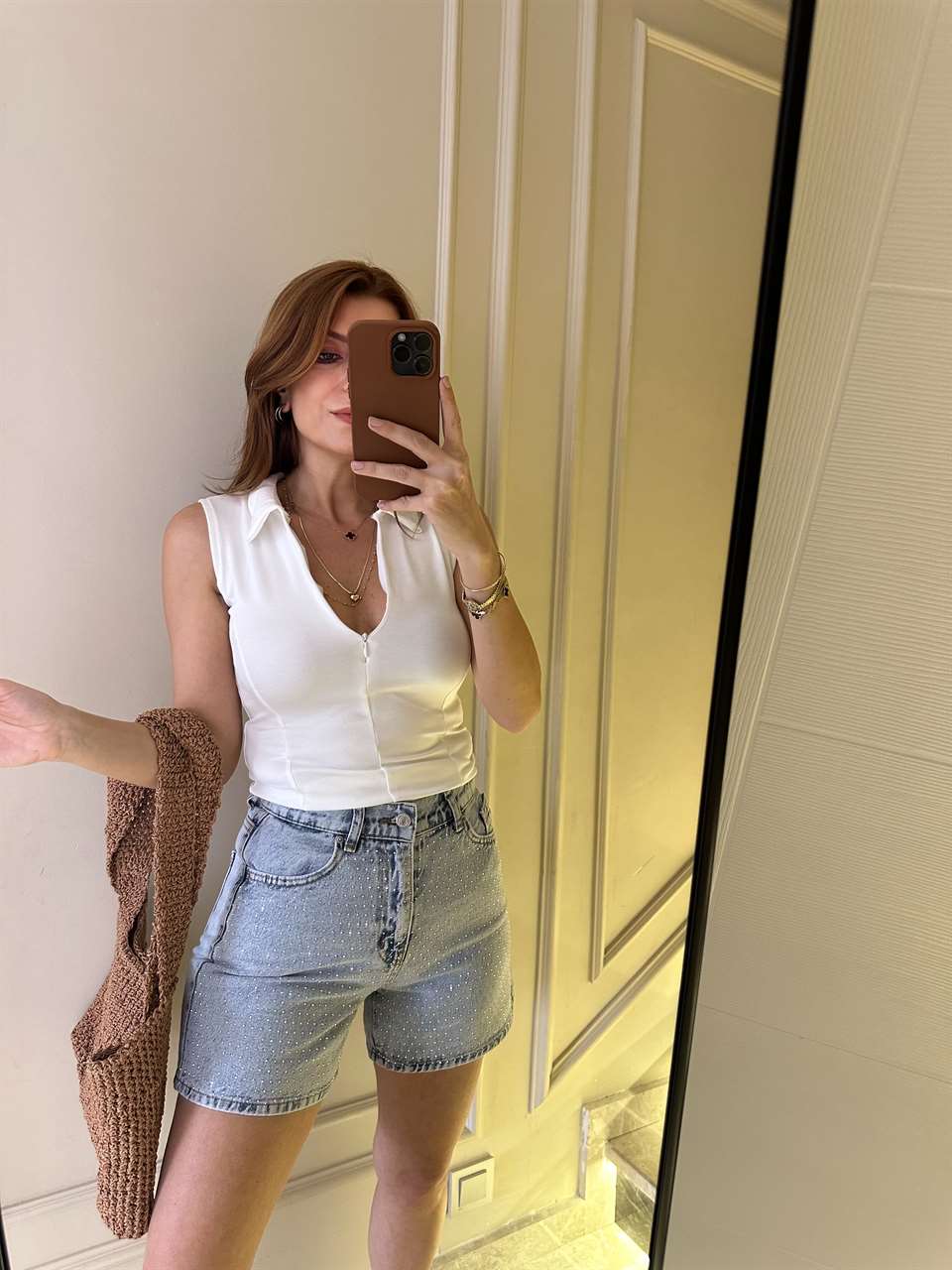 Açık Kar Yıkama Ön Sıra Taşlı Şort