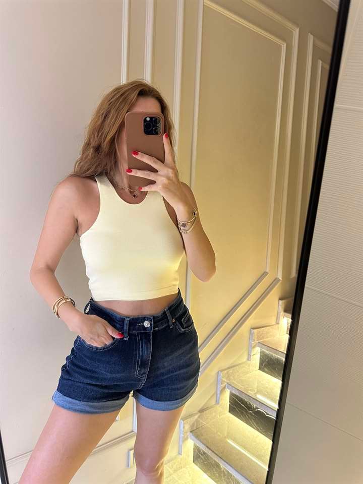 Açık Sarı Kolsuz Crop Top