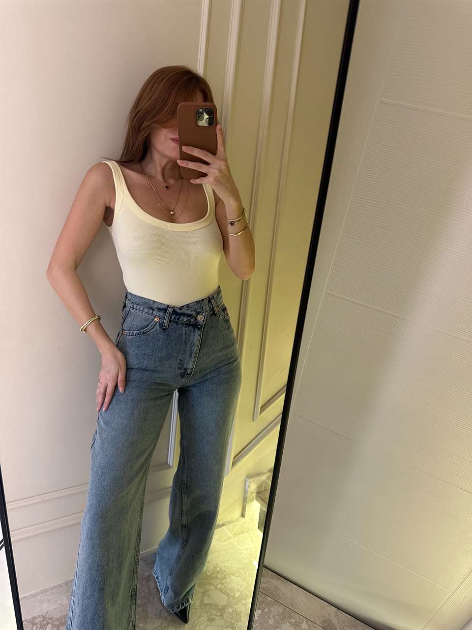 Açık Sarı Pamuk Askılı Bodysuit Zıbın