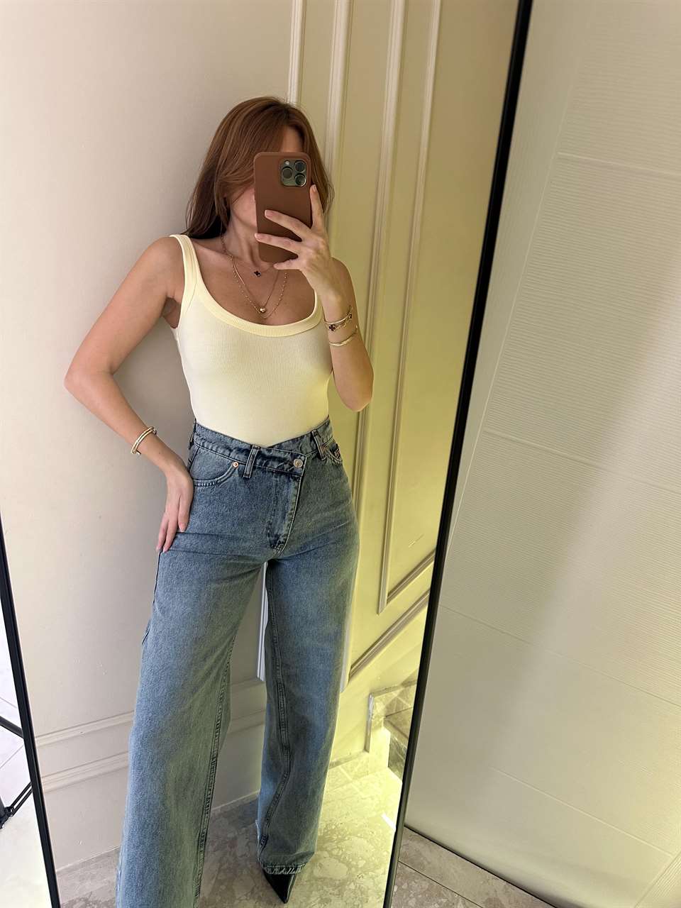 Açık Sarı Pamuk Askılı Bodysuit Zıbın