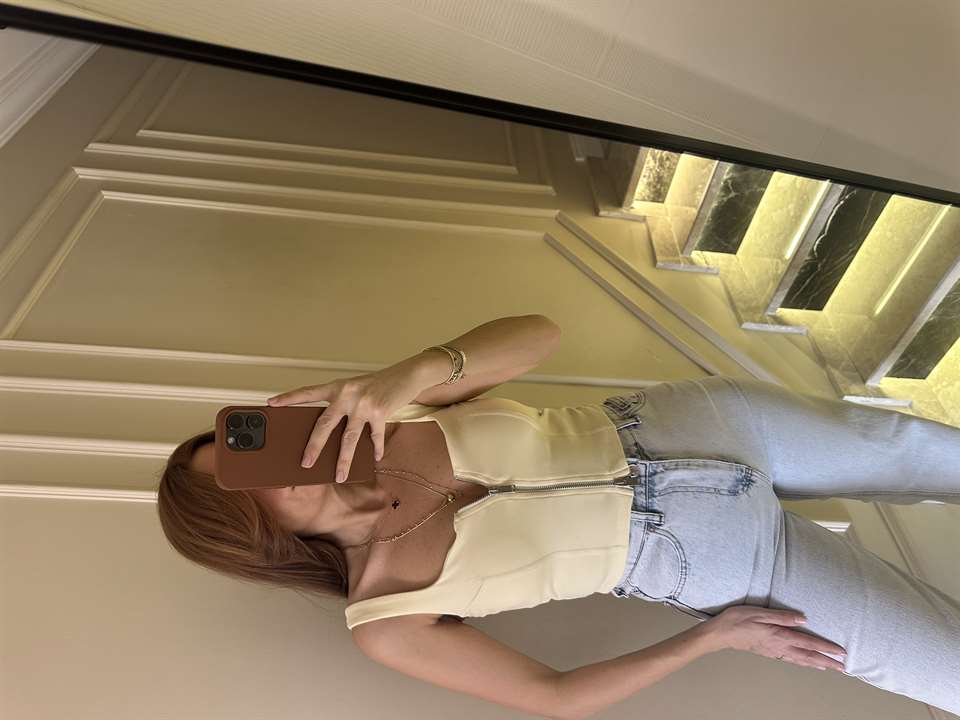 Açık Sarı Pamuk Çift Fermuar Askılı Bluz