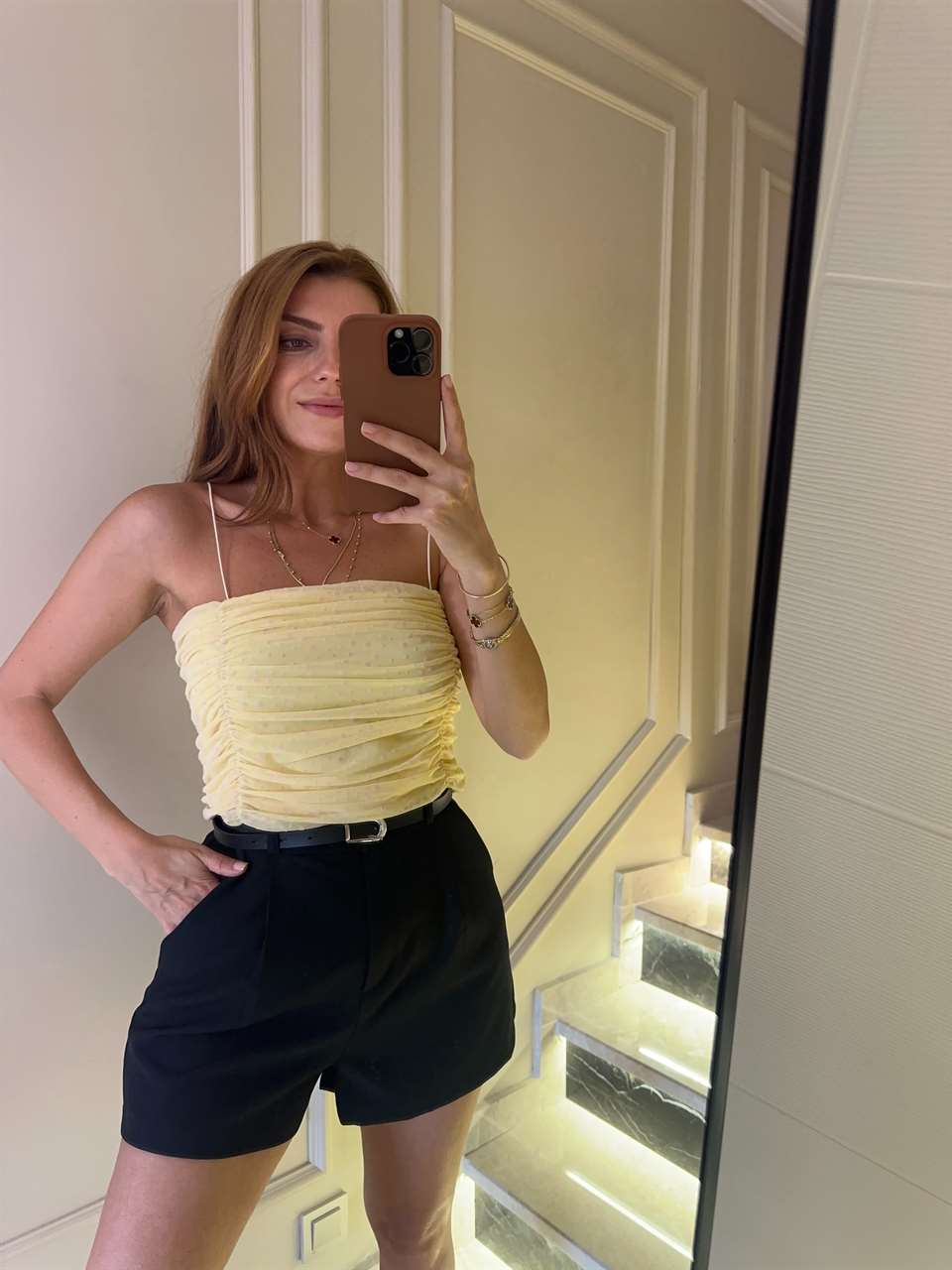 Açık Sarı Puantiyeli Tül Crop Bluz 