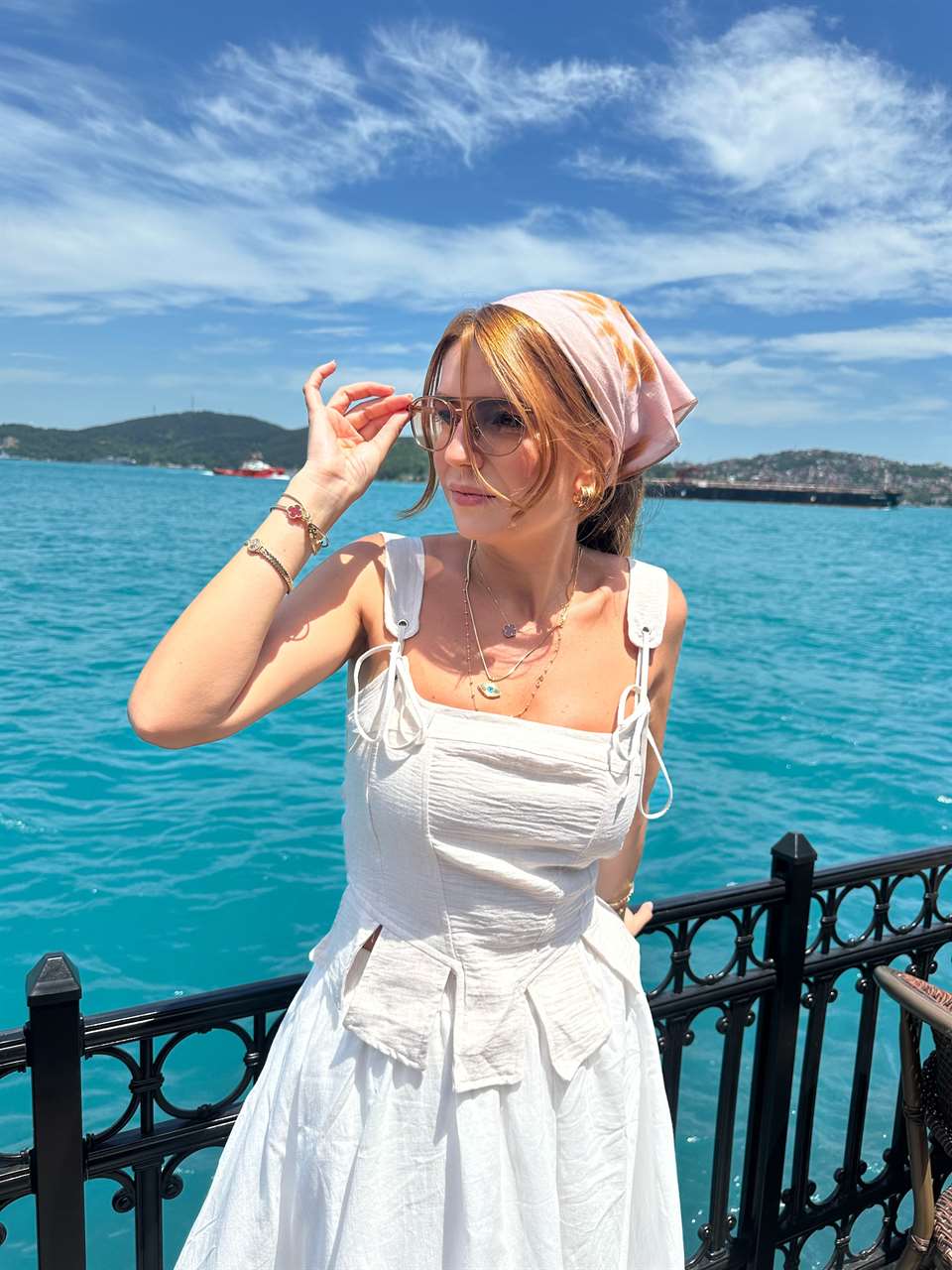 Bej Askılı Keten Korse Bluz