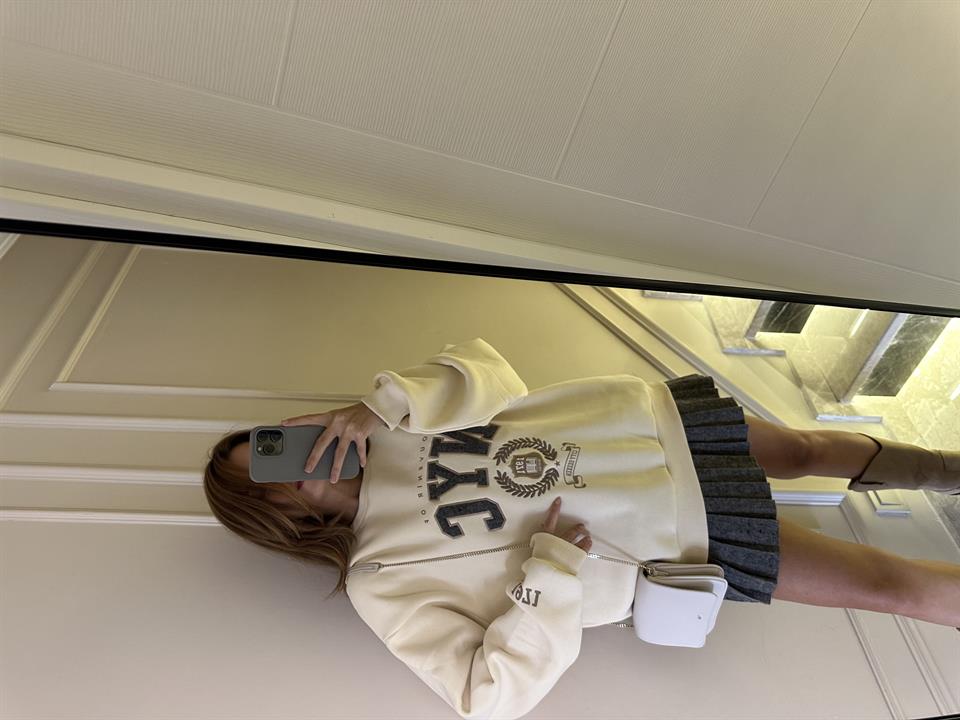 Bej NYC Nakışlı Sweatshirt