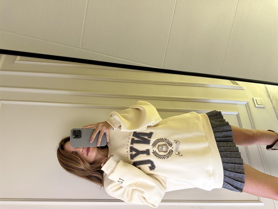 Bej NYC Nakışlı Sweatshirt