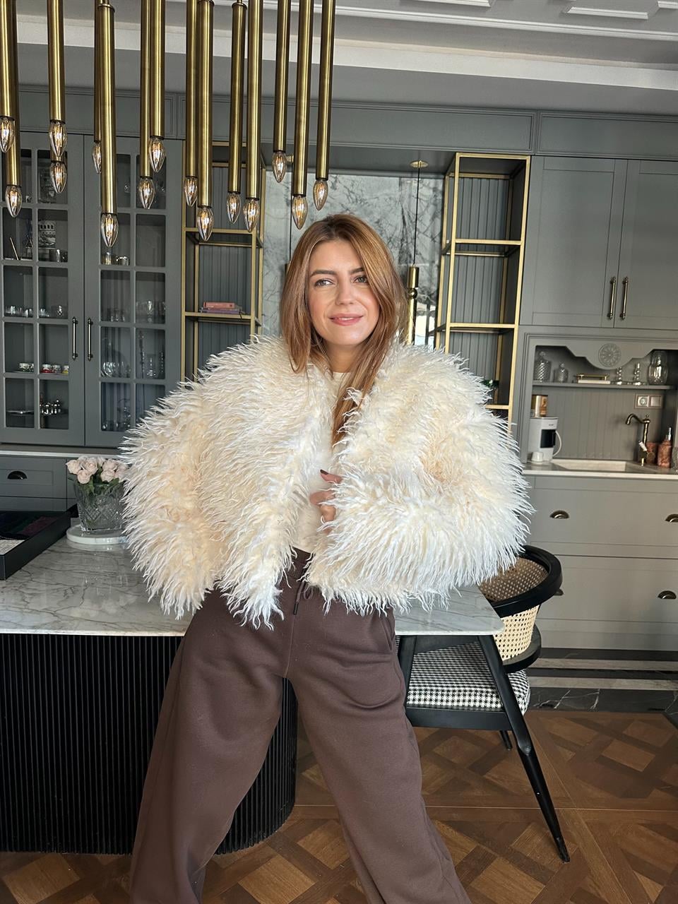 Bej Püsküllü Kürk Ceket