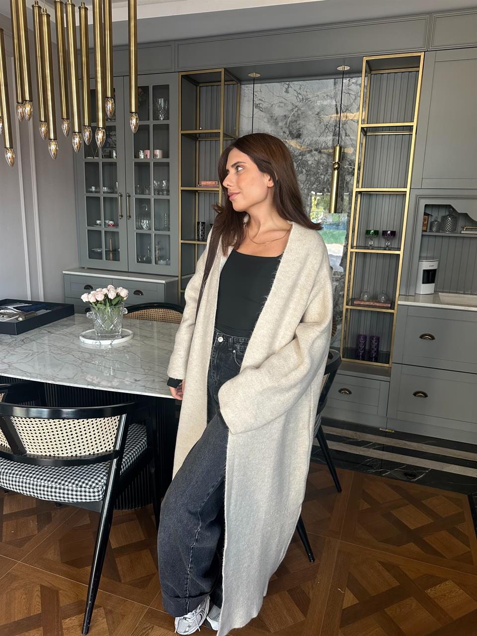 Bej Uzun Kalın Triko Hırka