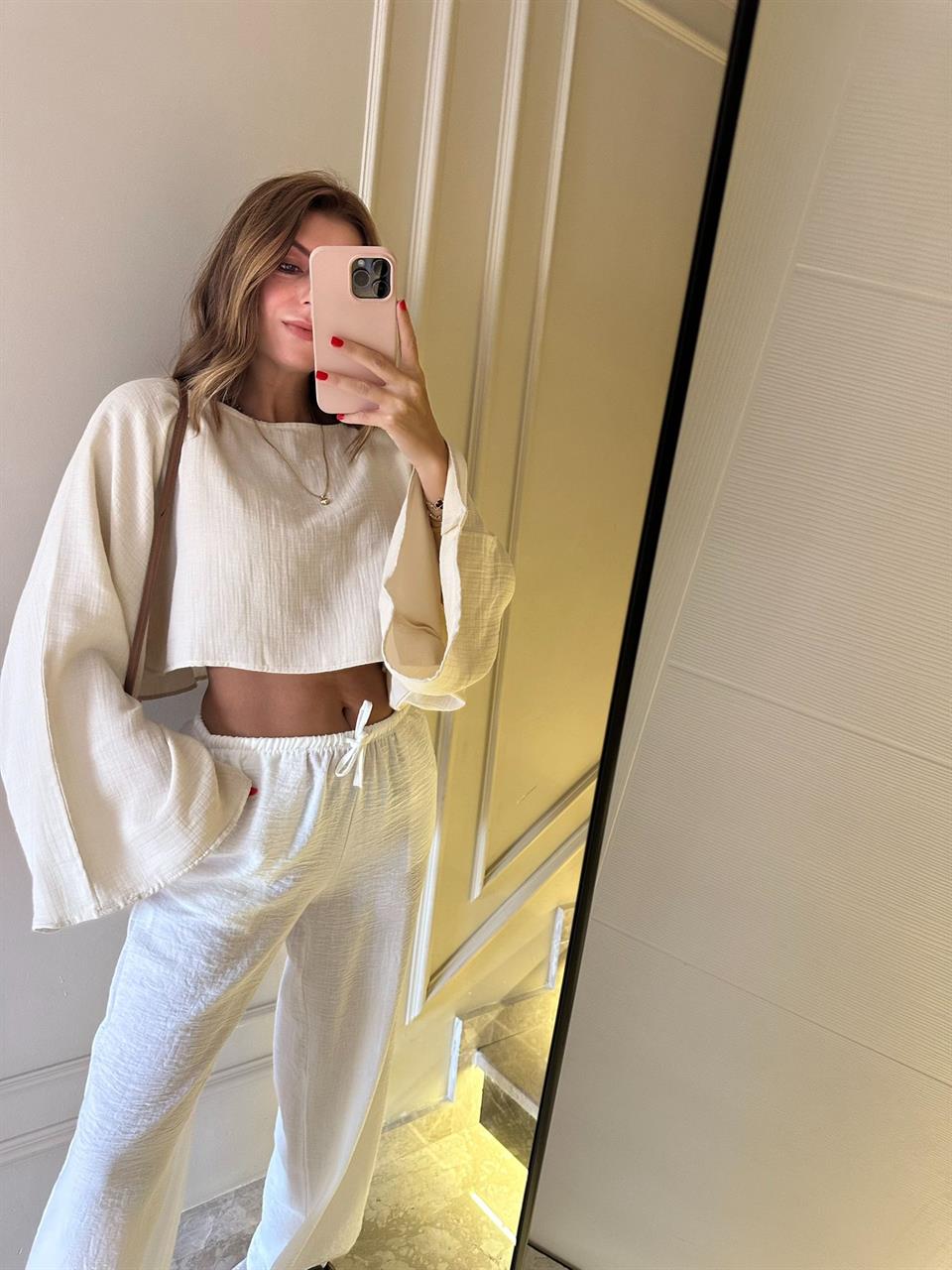 Bej Yarasa Kol Müslin Bluz