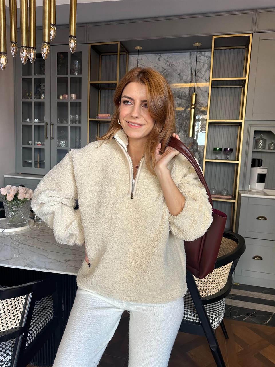 Bej Yarım Fermuar Peluş Ceket