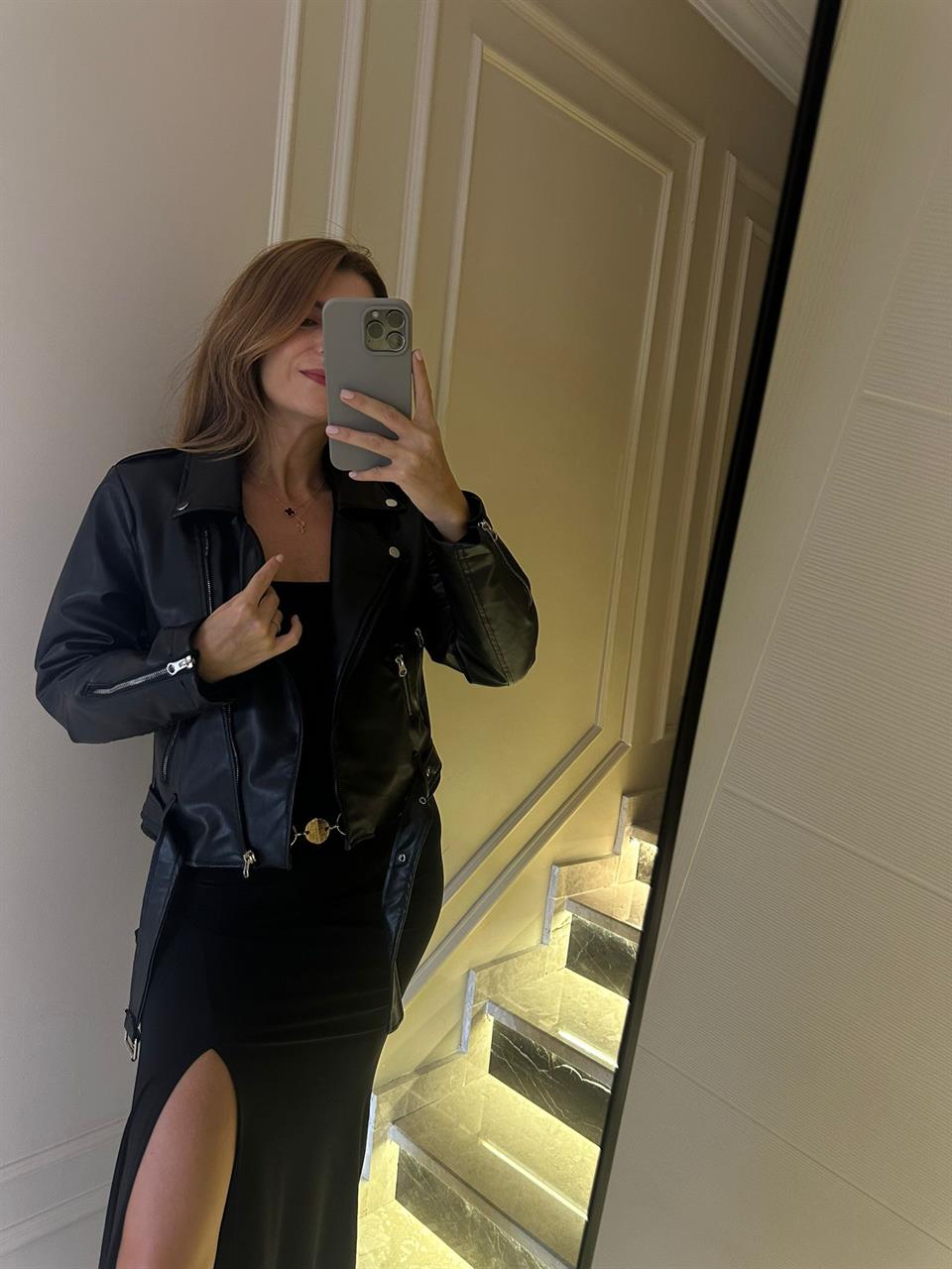 Bel Kemerli Yan Fermuar Deri Ceket