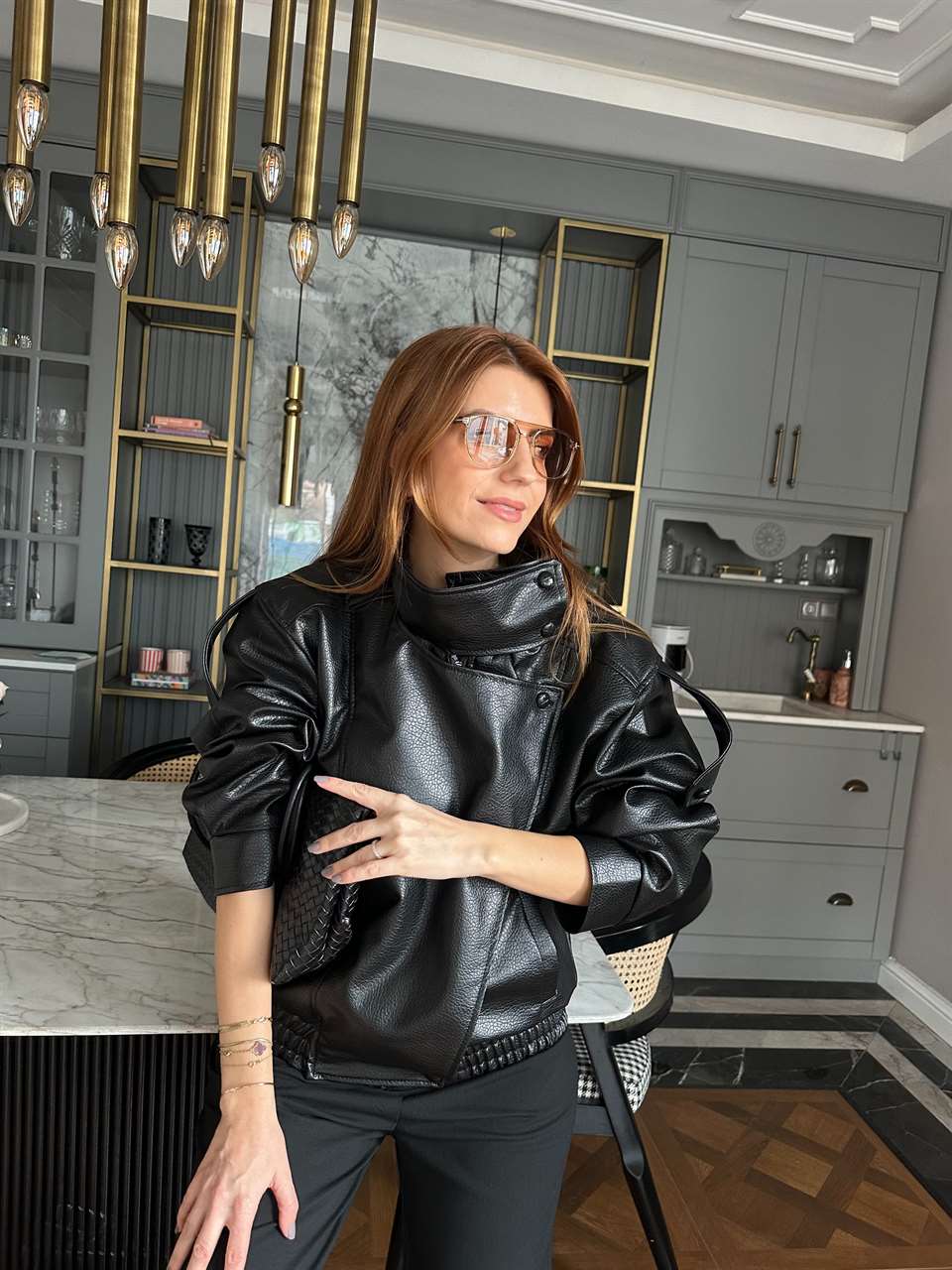 Siyah Beli Lastikli Fermuarlı Dik Yaka Deri Ceket