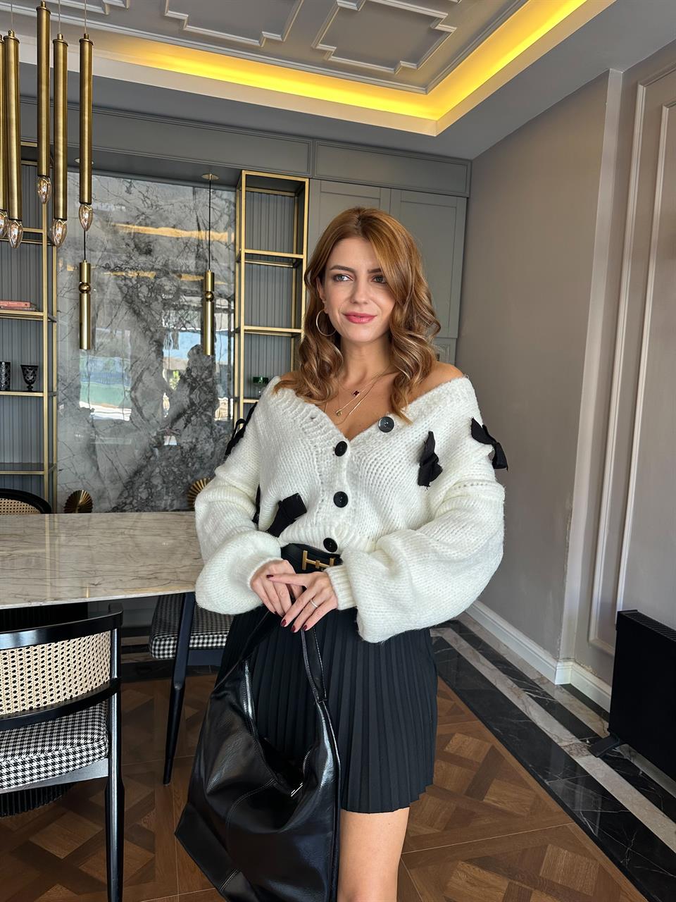 Beyaz Büyük Kurdele Yün Salaş Hırka