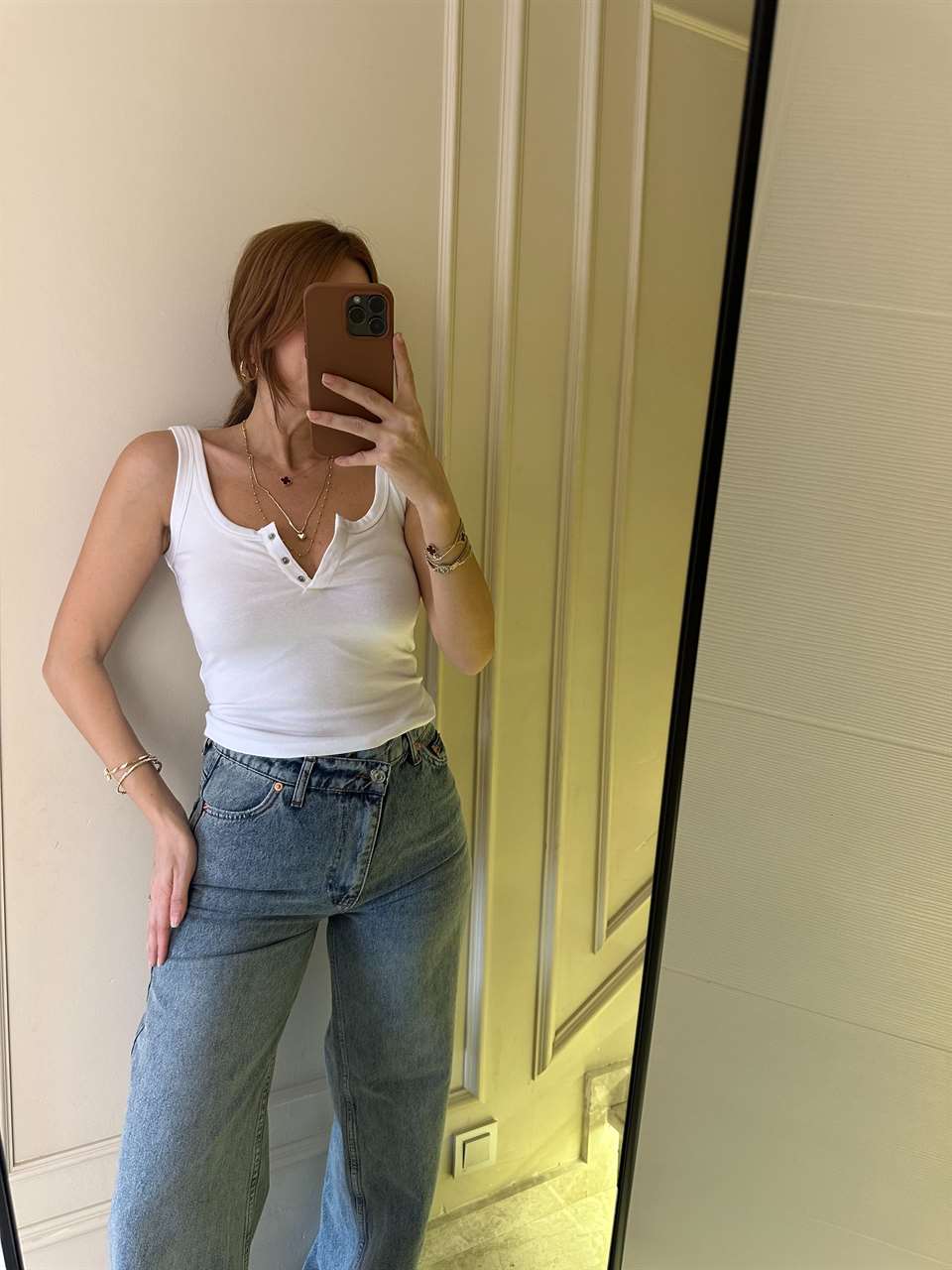 Beyaz Çıtçıt Düğmeli Askılı Body