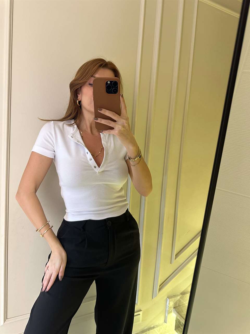 Beyaz Çıtçıt Düğmeli Kısa Kollu Body