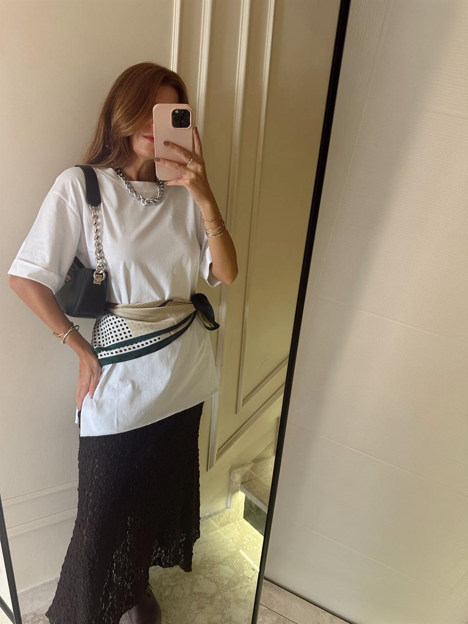 Beyaz Duble Kol Yan Yırtmaç Salaş Tişört