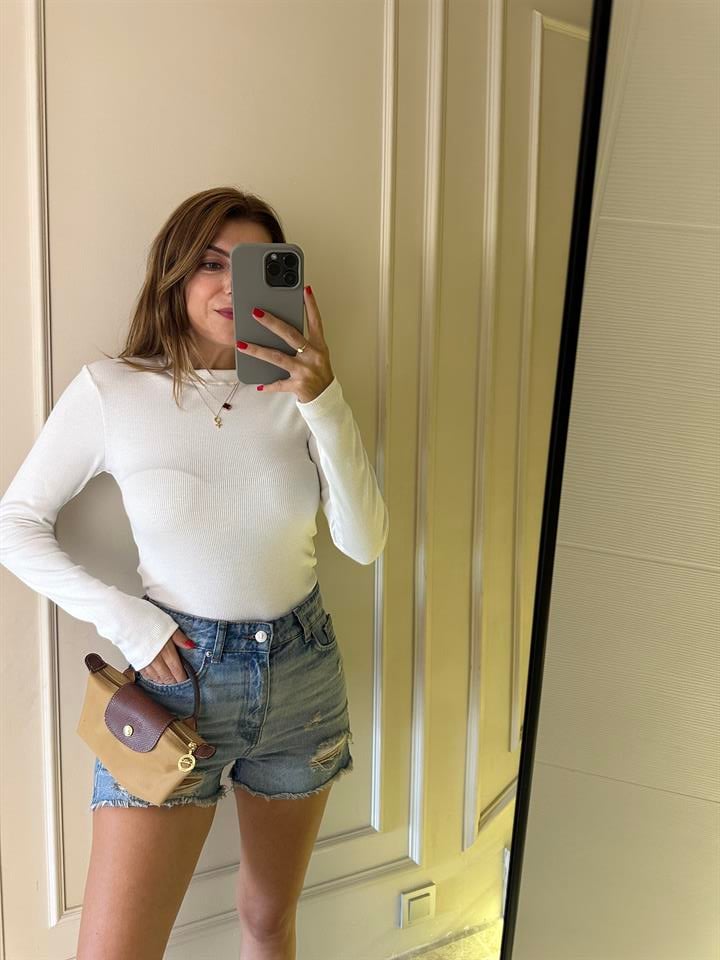 Beyaz Fitilli Uzun Kol Bluz