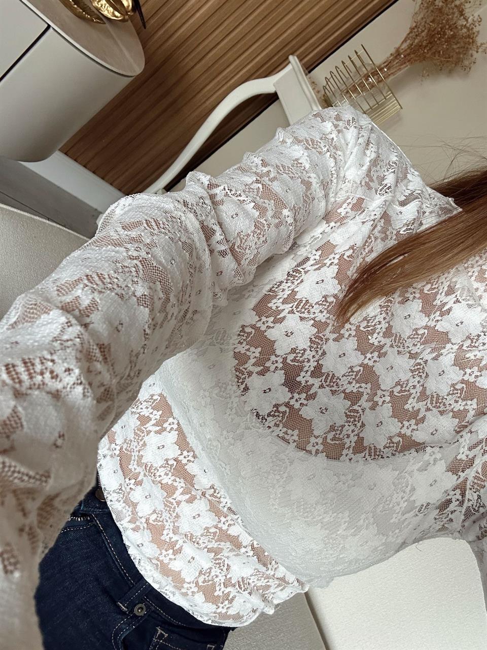 Beyaz Güpürlü Dantel Bluz