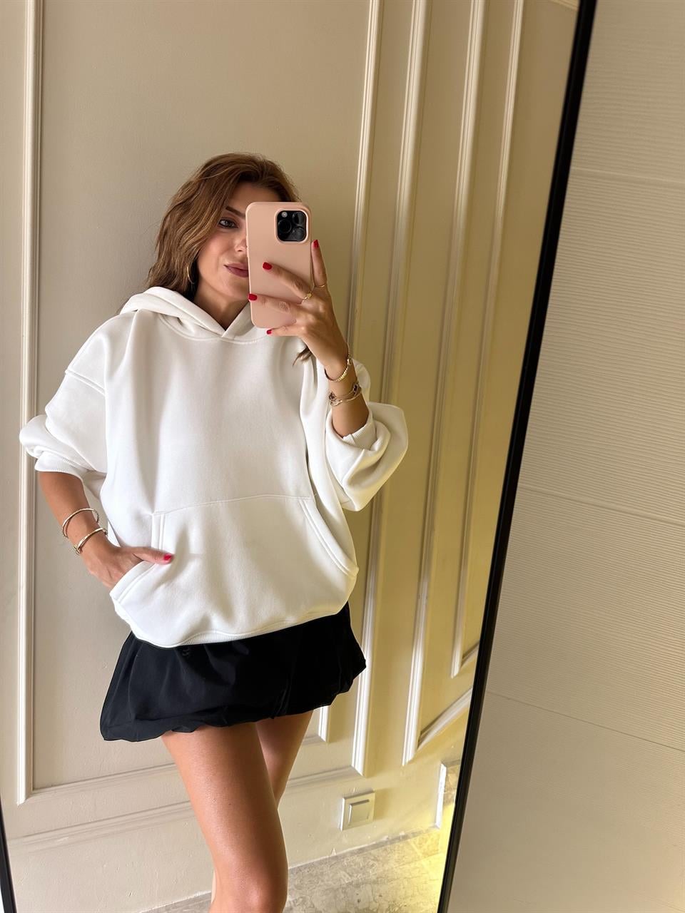 Beyaz Kanguru Cep Oversize Sweatshirt