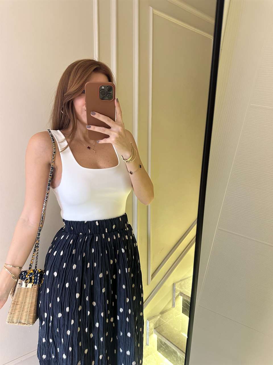 Beyaz Kare Tulumlu Bodysuit Zıbın