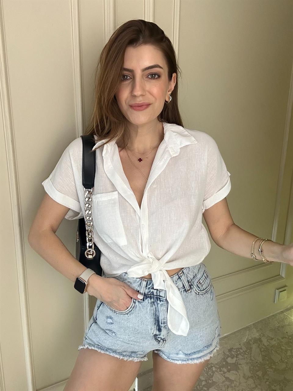 Beyaz Kolsuz Keten Bağlamalı Gömlek