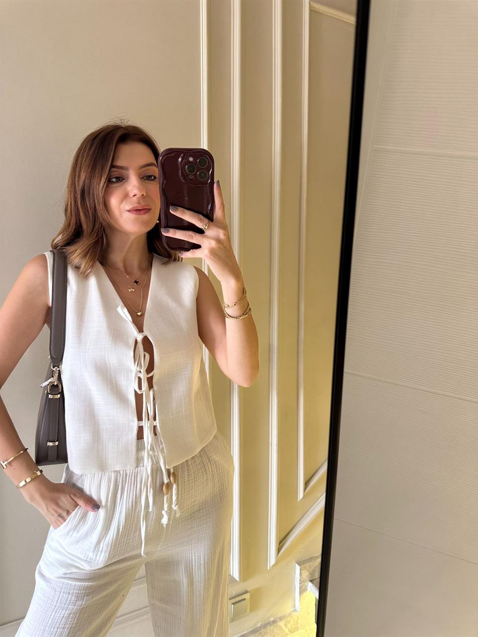 Beyaz Kurdele Bağlama Keten Yelek