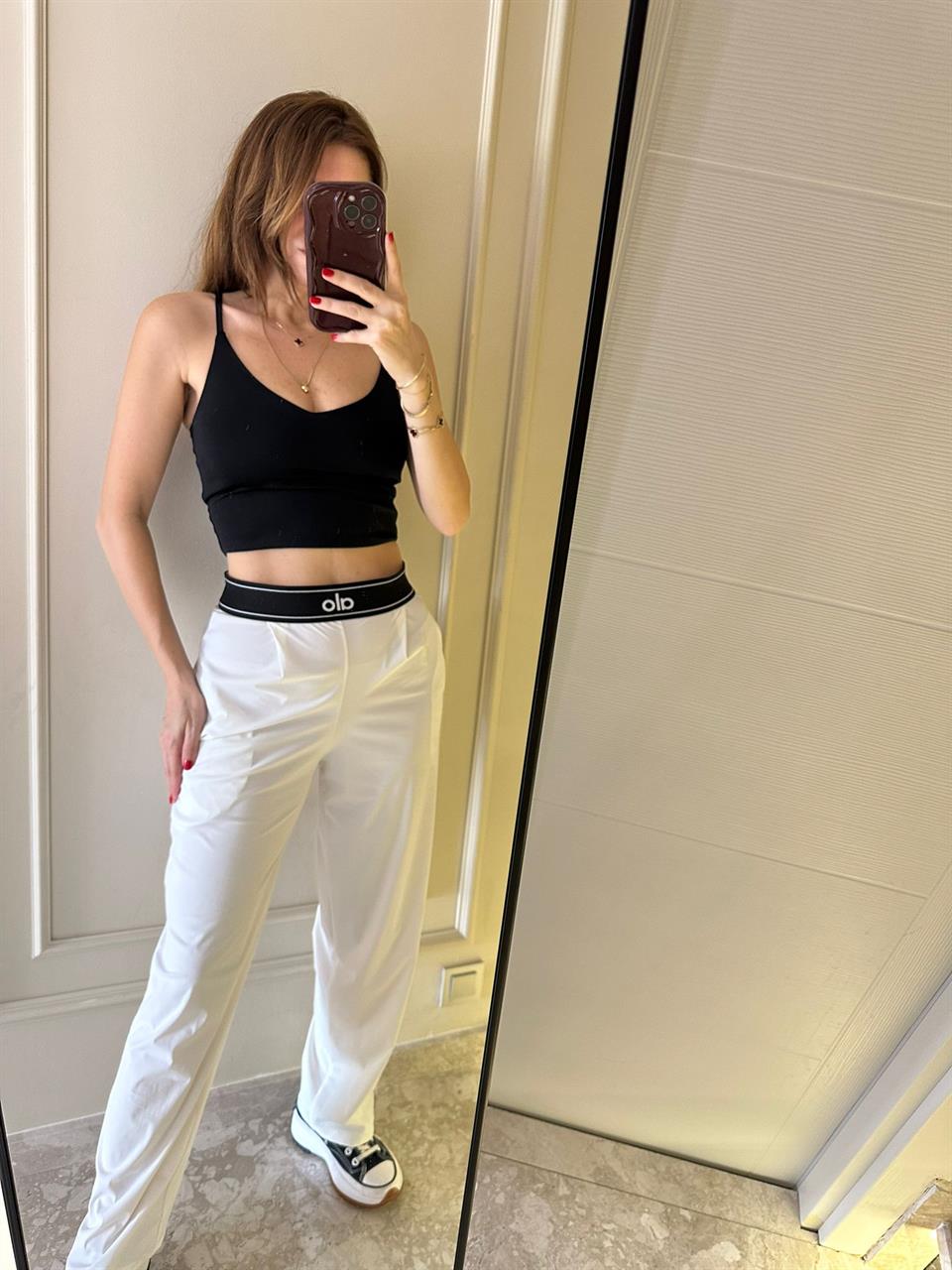 Beyaz Lastik Detay Paraşüt Pantolon