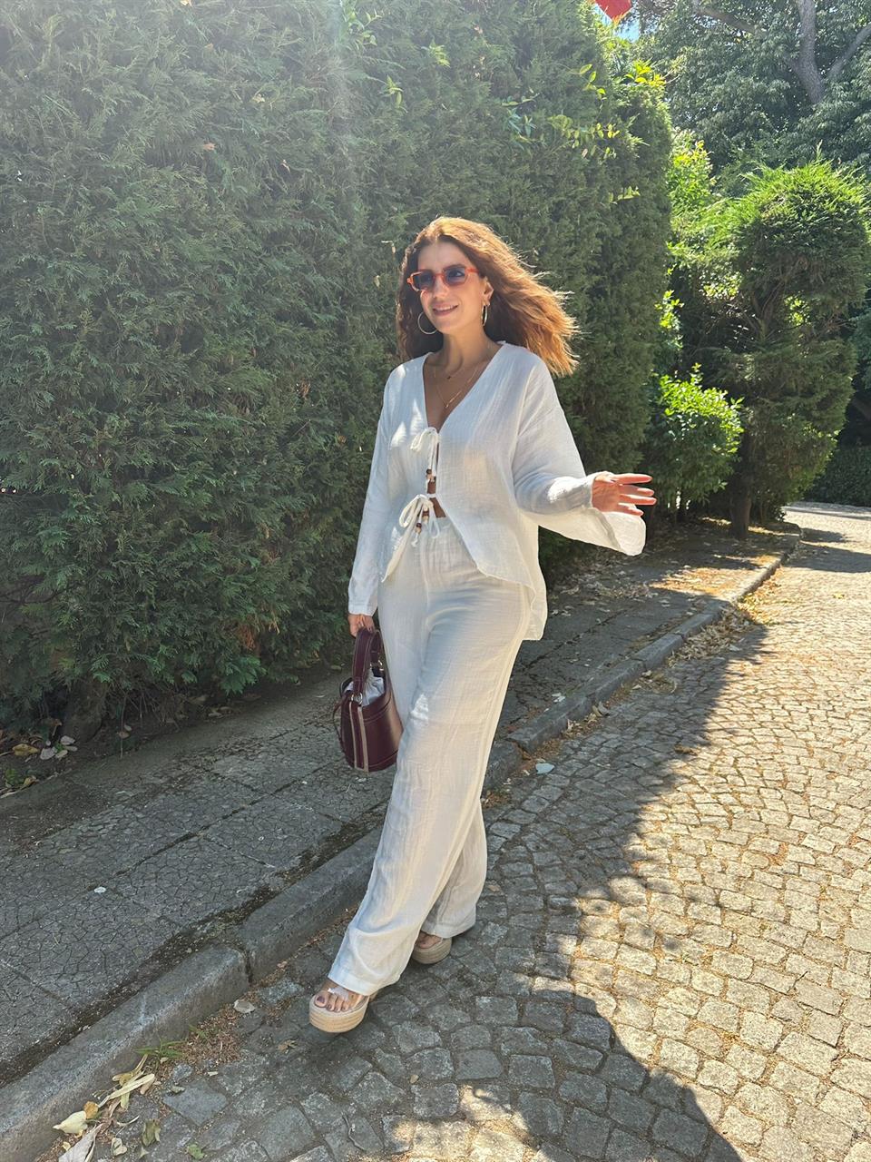 Beyaz Müslin Kumaş Bağlama Detaylı Kimono Takım