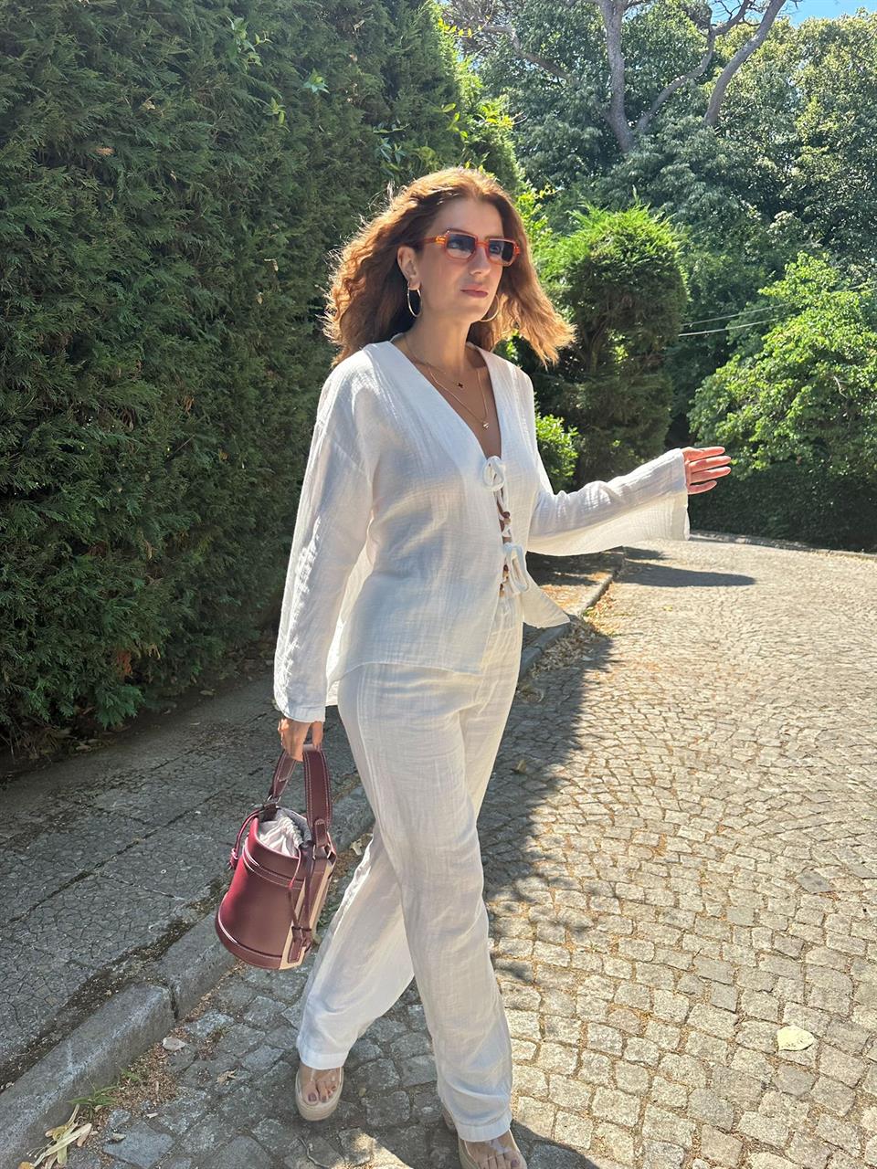 Beyaz Müslin Kumaş Bağlama Detaylı Kimono Takım