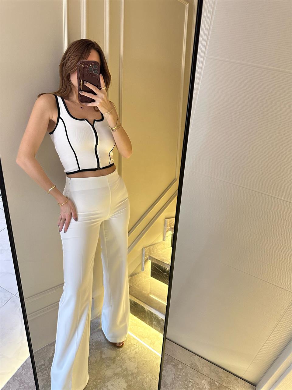 Beyaz Yan Fermuar Streç Pantolon