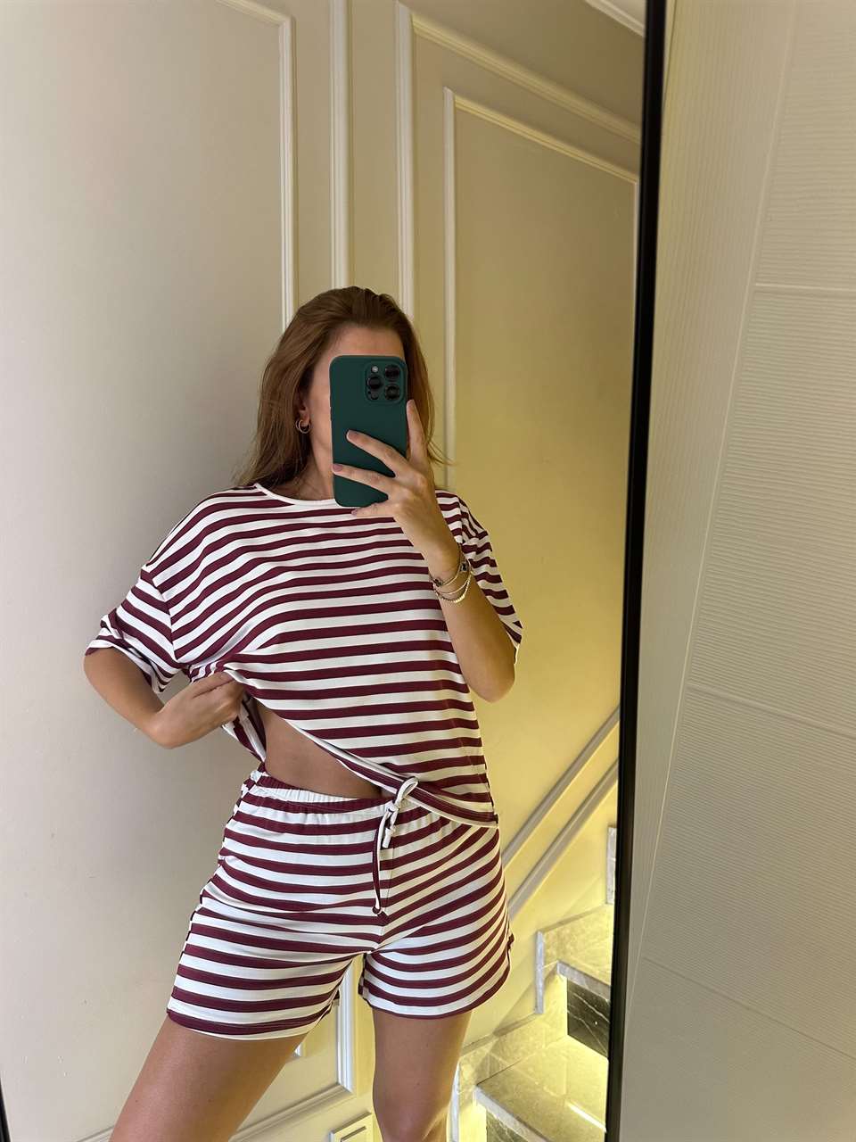Bordo Çizgili Şortlu Takım