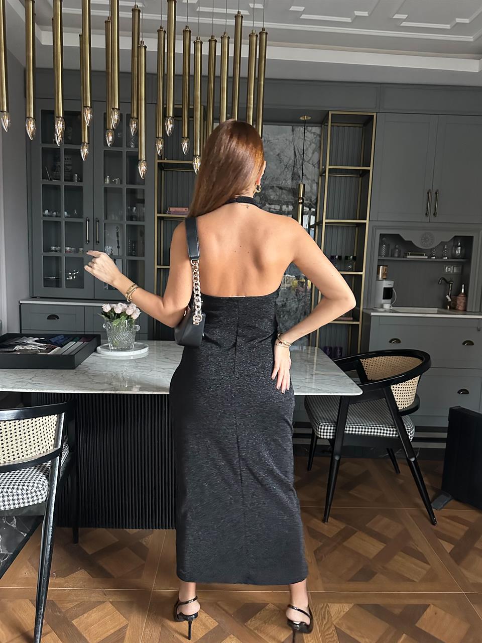 Boyundan Geçmeli Simli Elbise