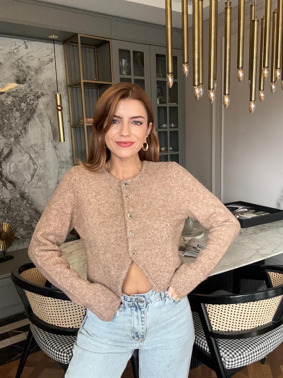 Camel Metal Düğme Yumoş Triko Hırka