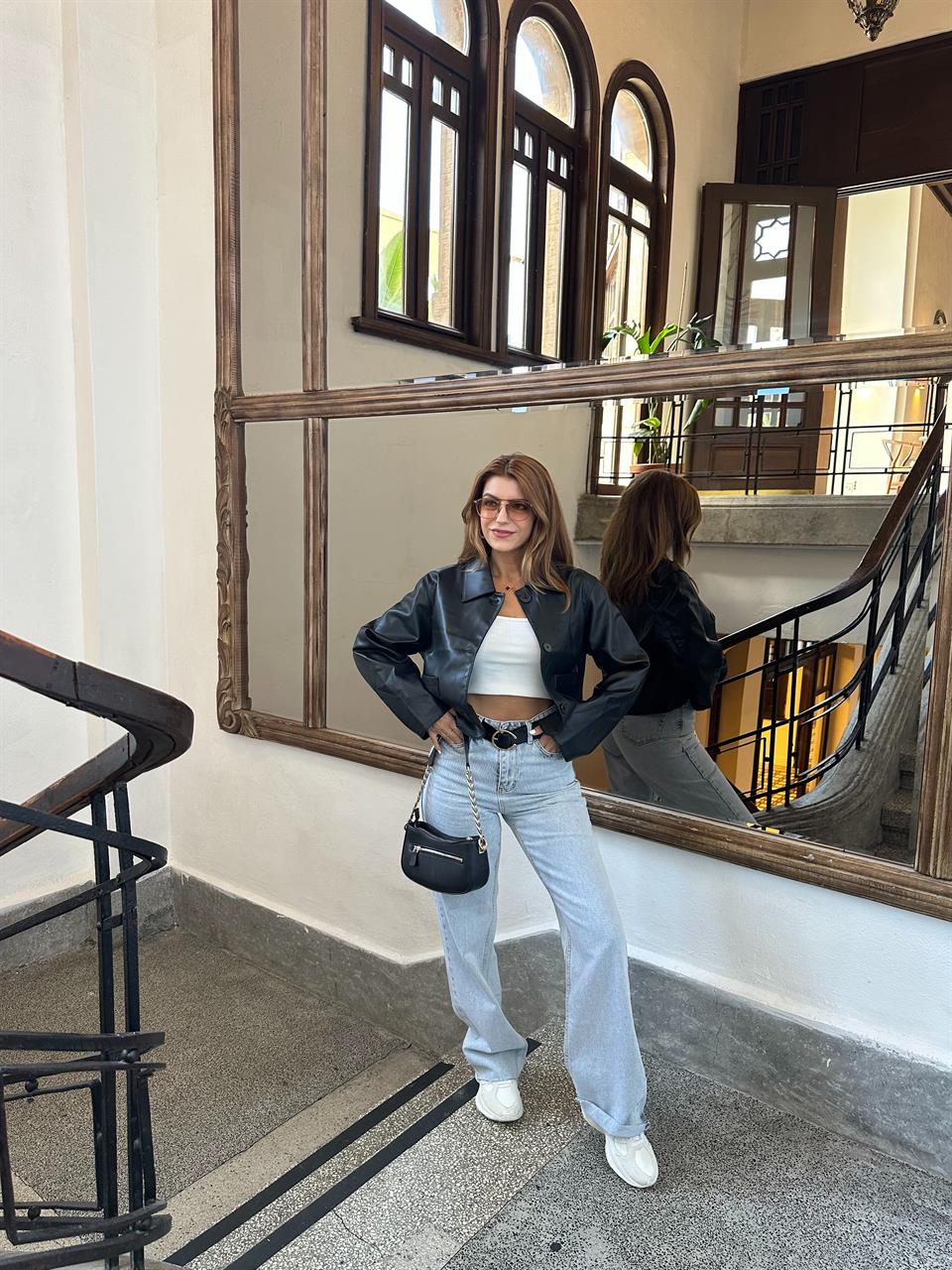 Düğmeli Yumuşak Deri Ceket