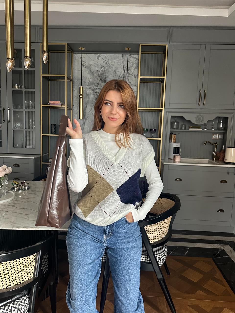 Ekru Baklava Desen Süveter