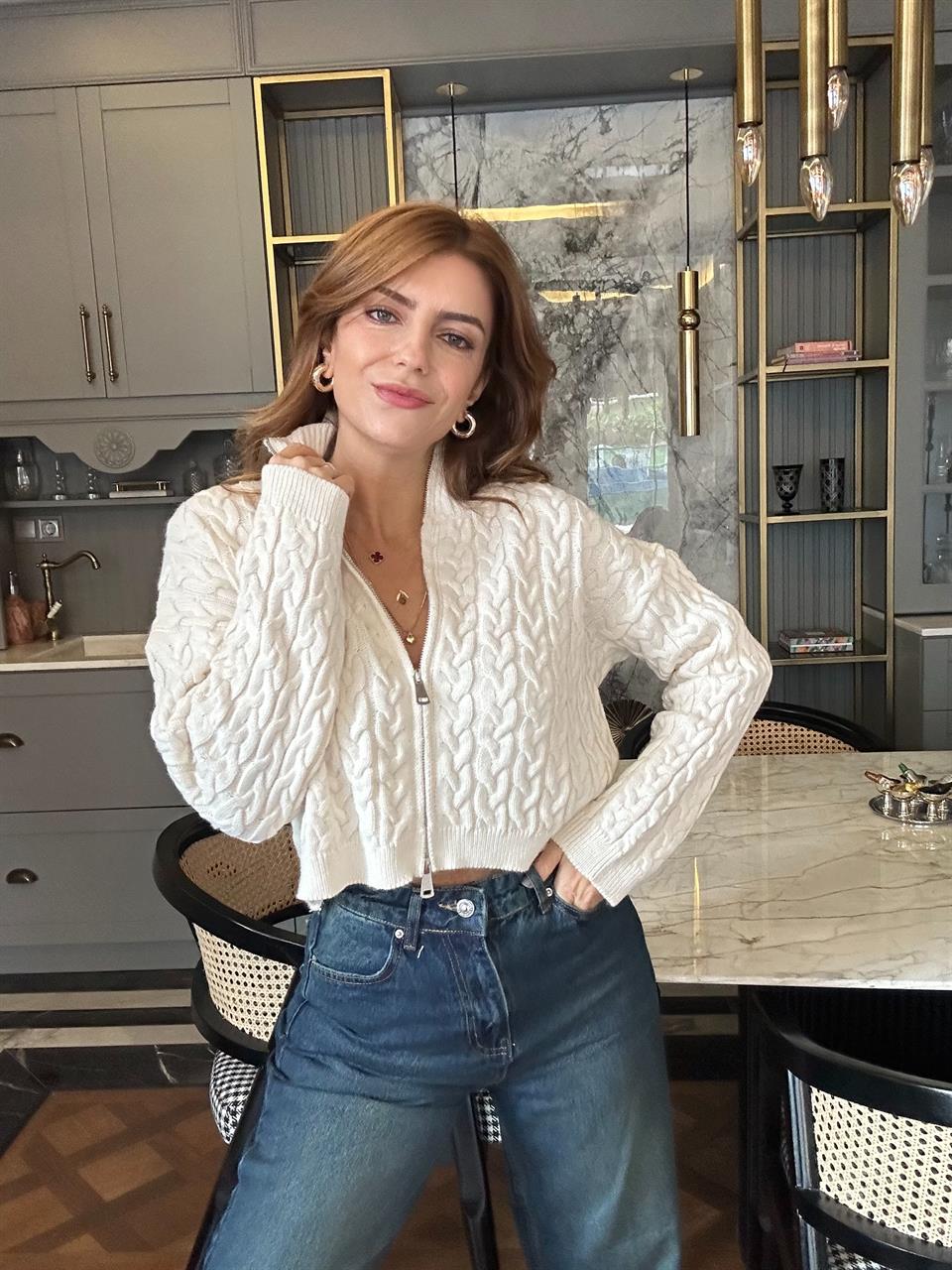 Ekru Saç Örgü Çift Fermuarlı Triko Hırka