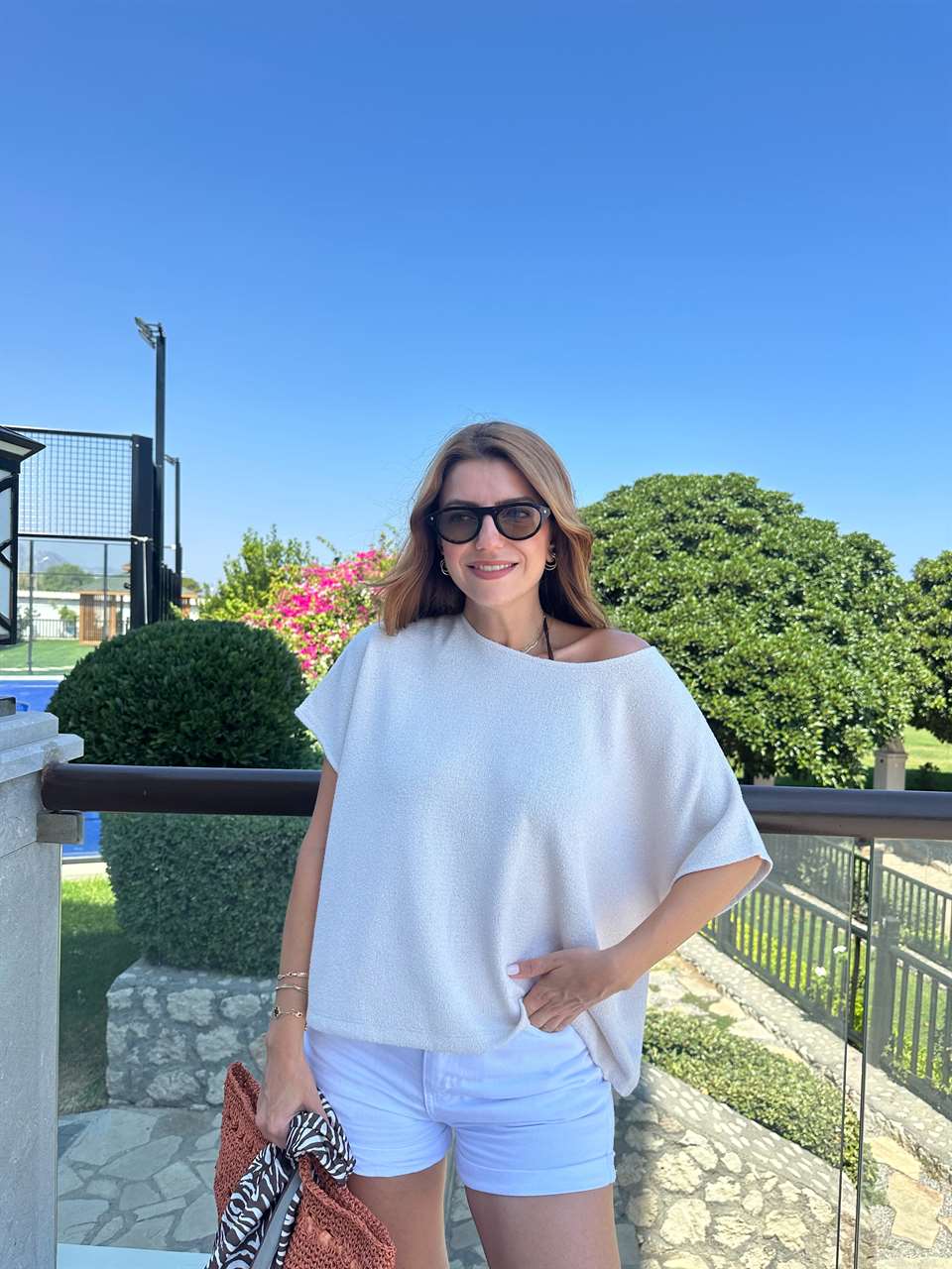 Ekru Salaş Yarasa Bluz